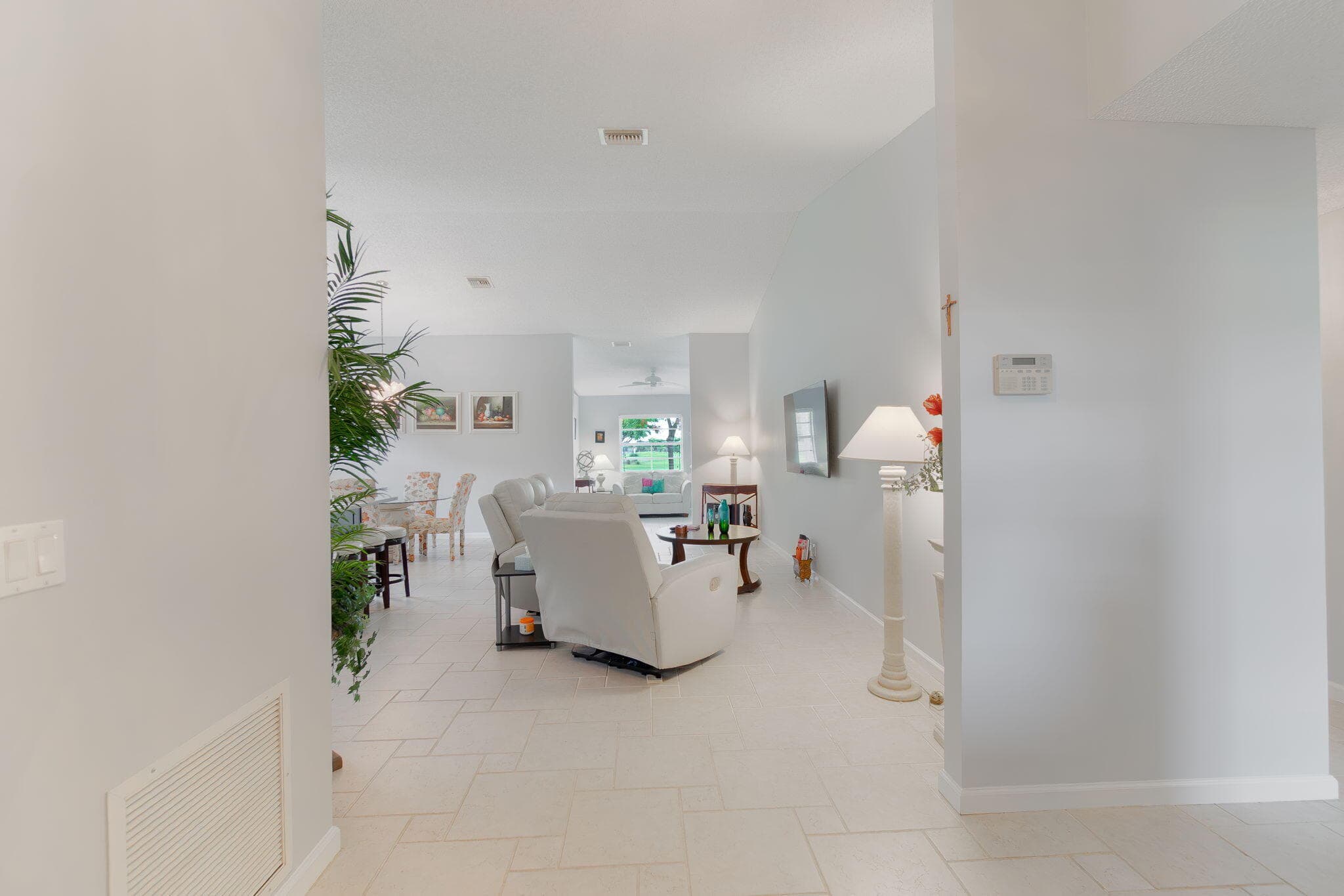 5487 Crystal Anne Drive, West Palm Beach, FL 33417 — photo 5 of 49