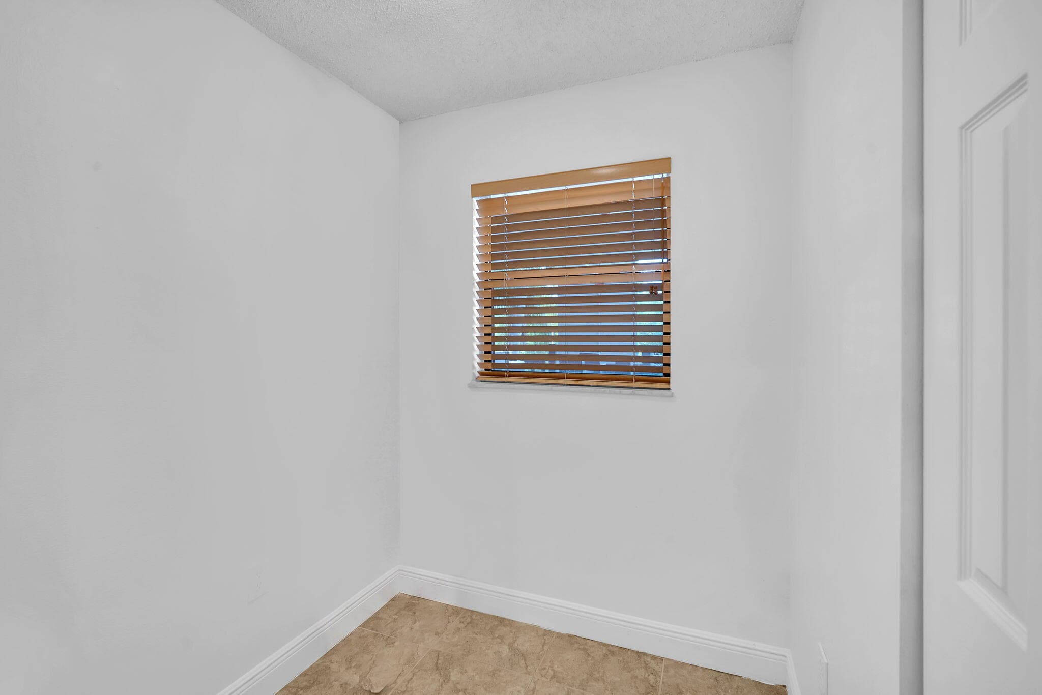 1021 Mockingbird Lane 303, Plantation, FL 33324 — photo 20 of 31