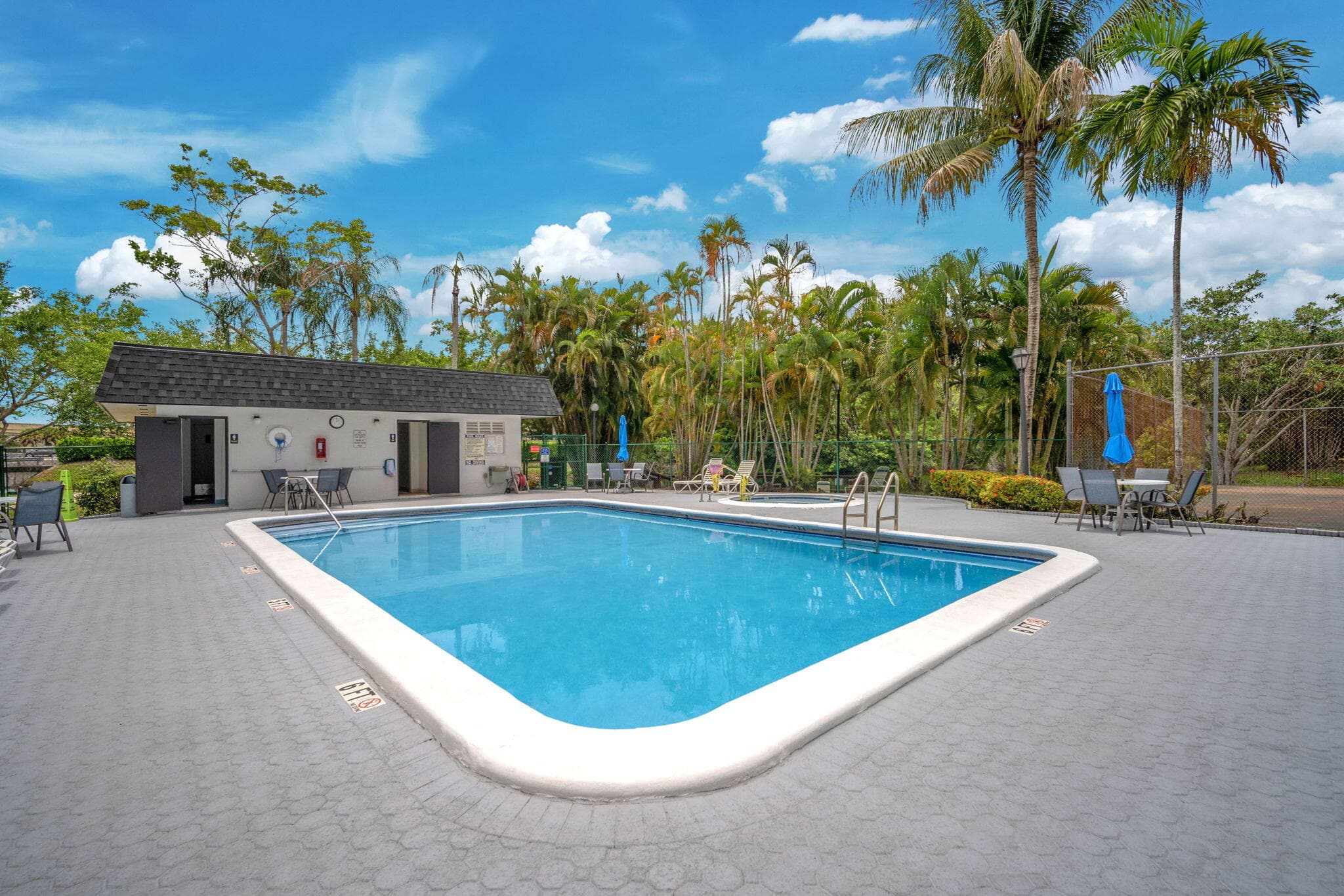 1021 Mockingbird Lane 303, Plantation, FL 33324 — photo 30 of 31
