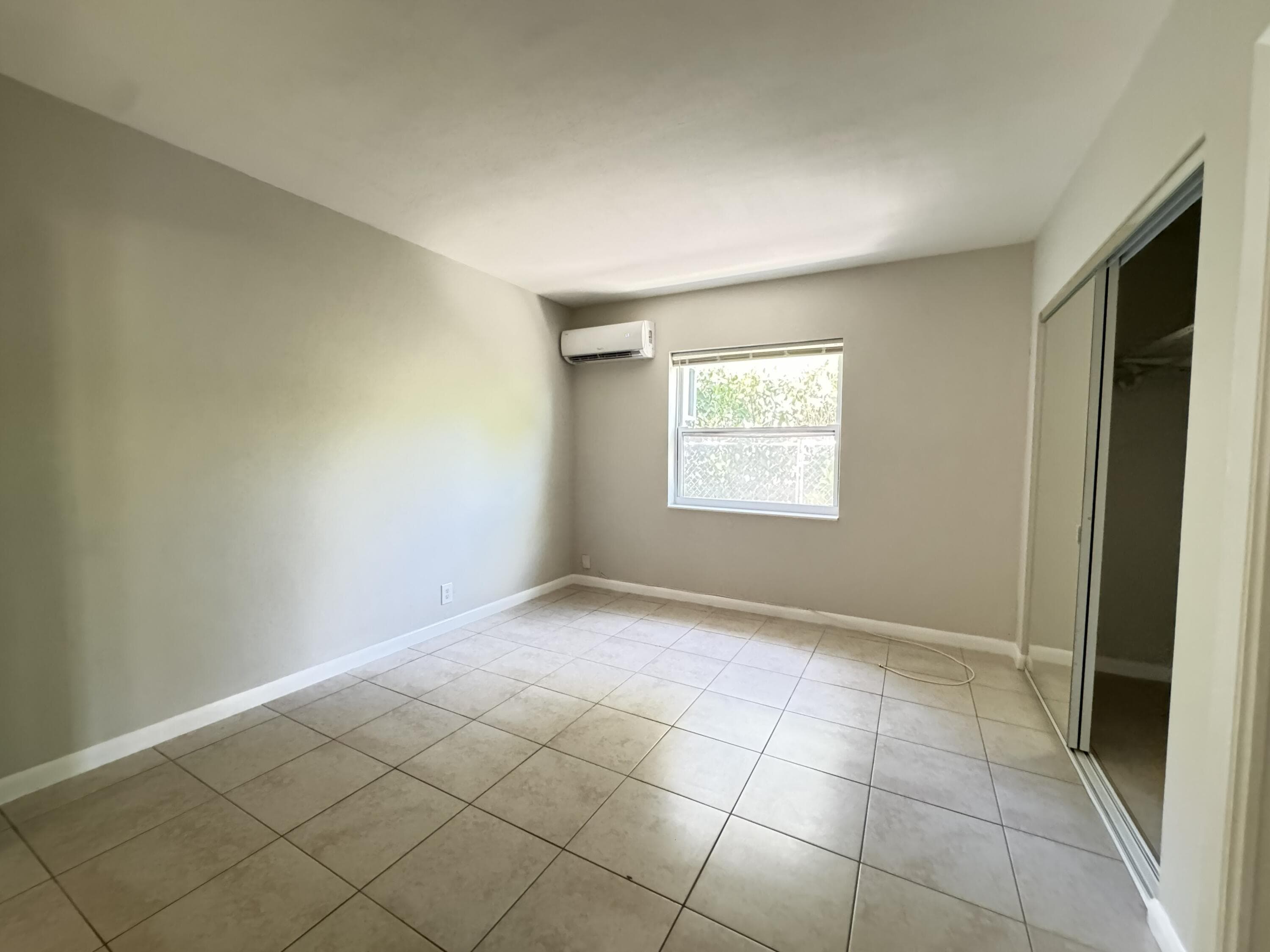 625 NE 14th Avenue 4, Fort Lauderdale, FL 33304 — photo 16 of 19