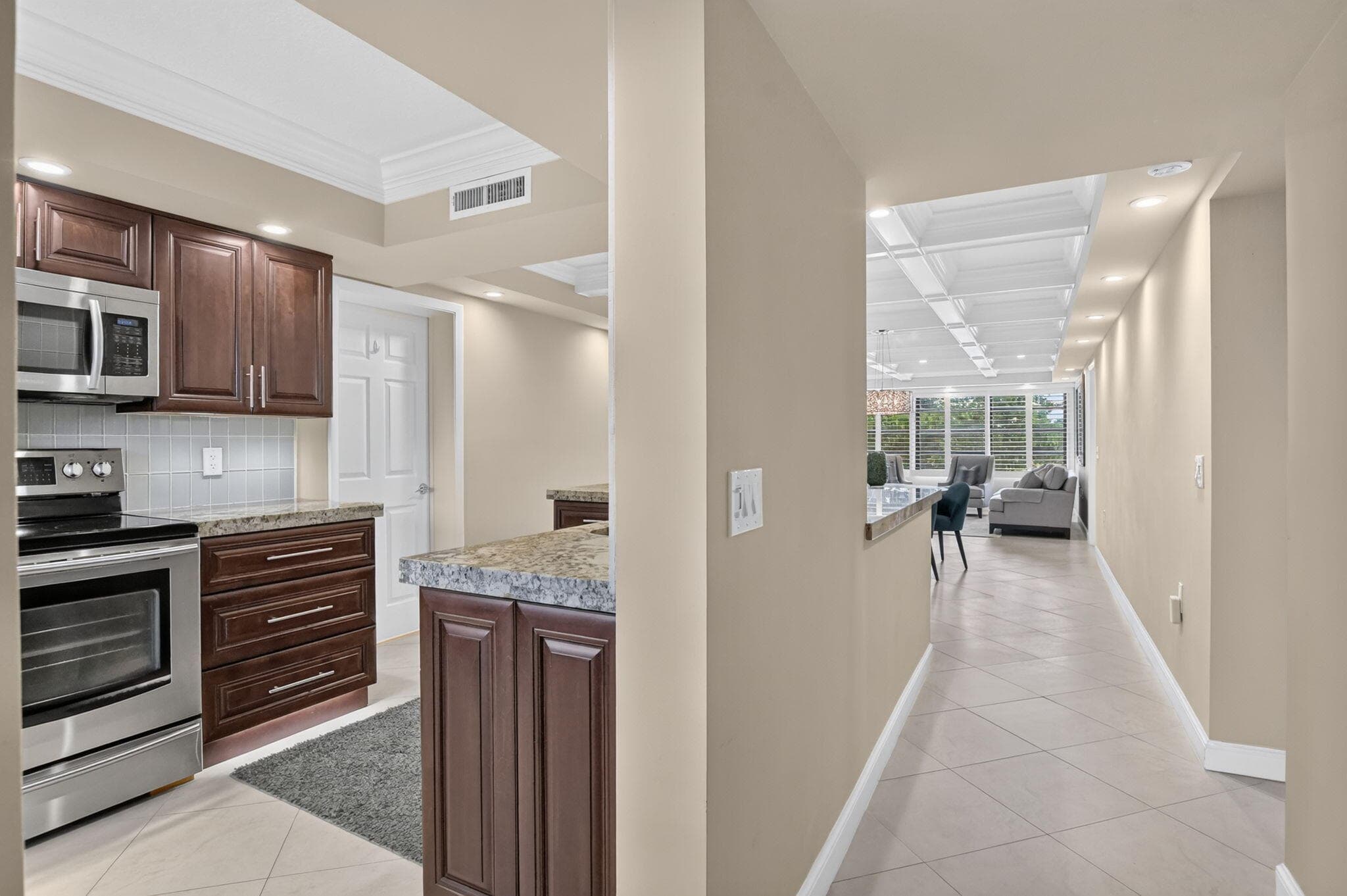 6061 Balboa Circle 206, Boca Raton, FL 33433 — photo 5 of 29