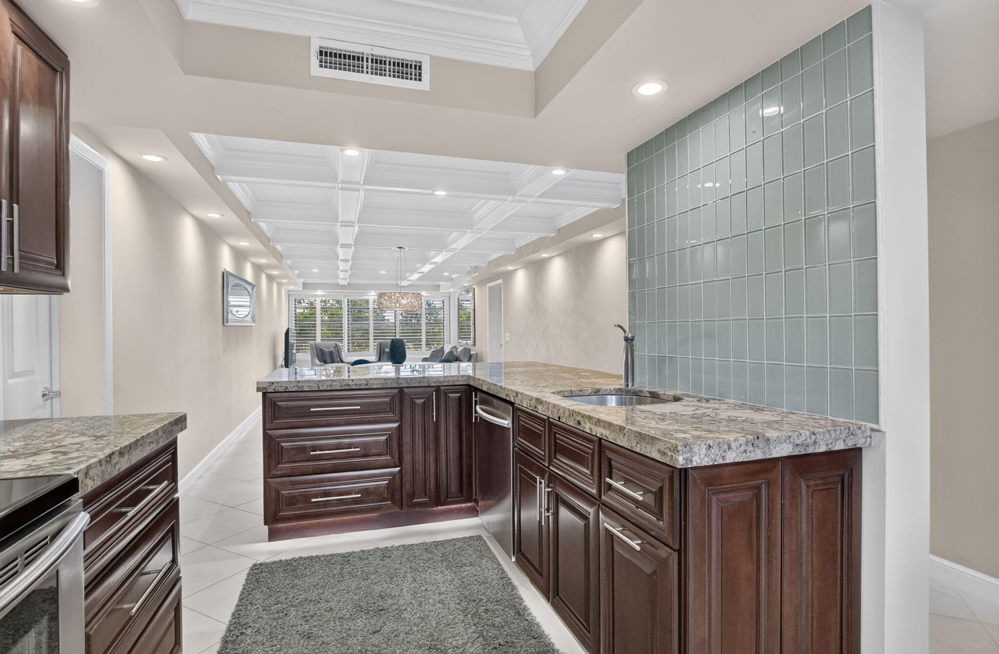 6061 Balboa Circle 206, Boca Raton, FL 33433 — photo 11 of 29