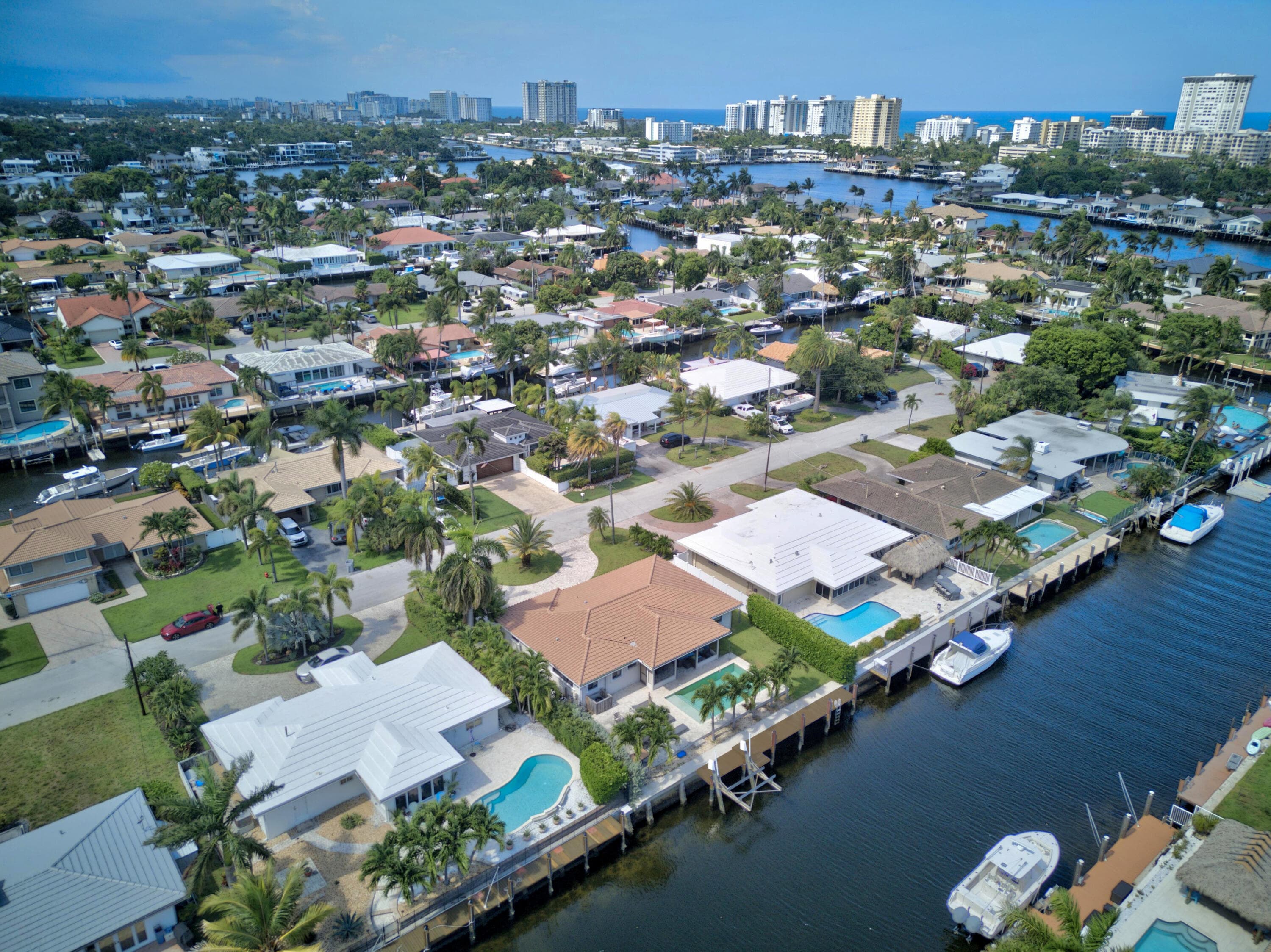 2542 SE 10th Street, Pompano Beach, FL 33062 — photo 14 of 57