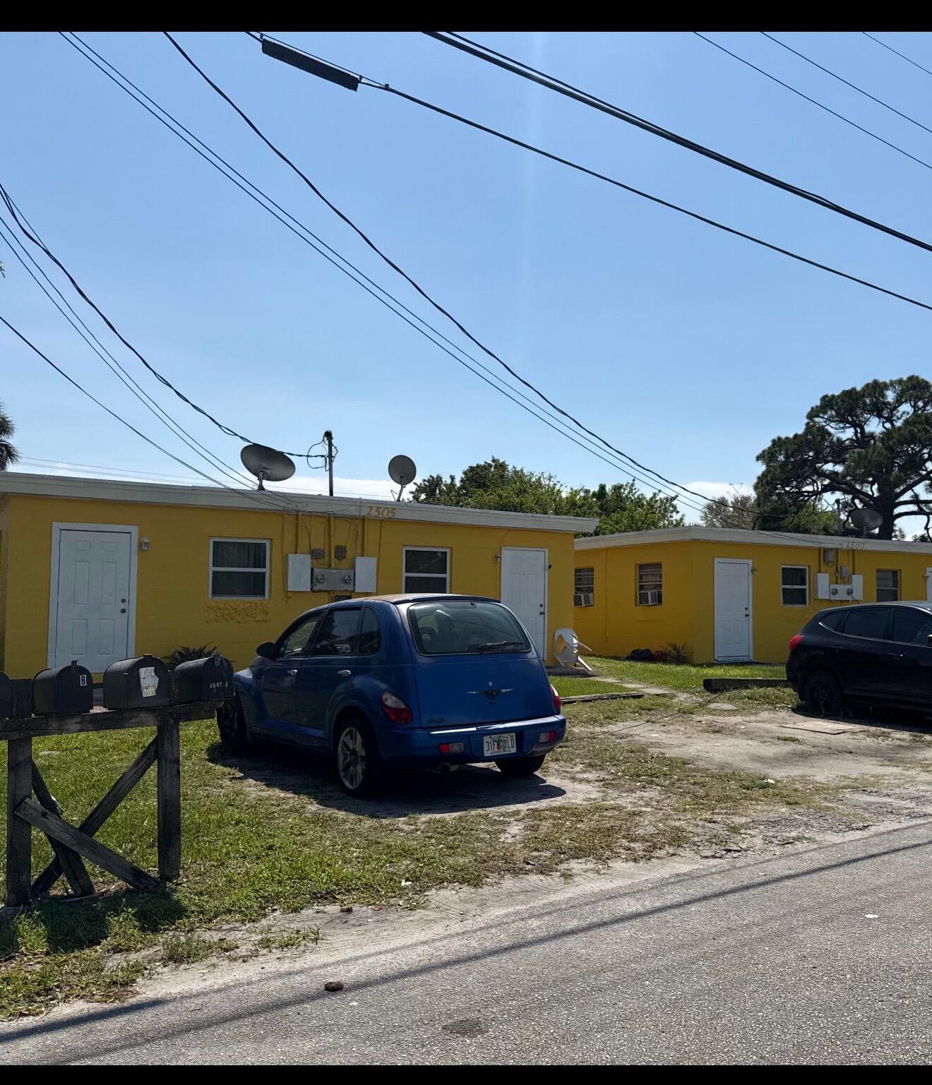 2505 Avenue R B, Fort Pierce, FL 34947 — photo