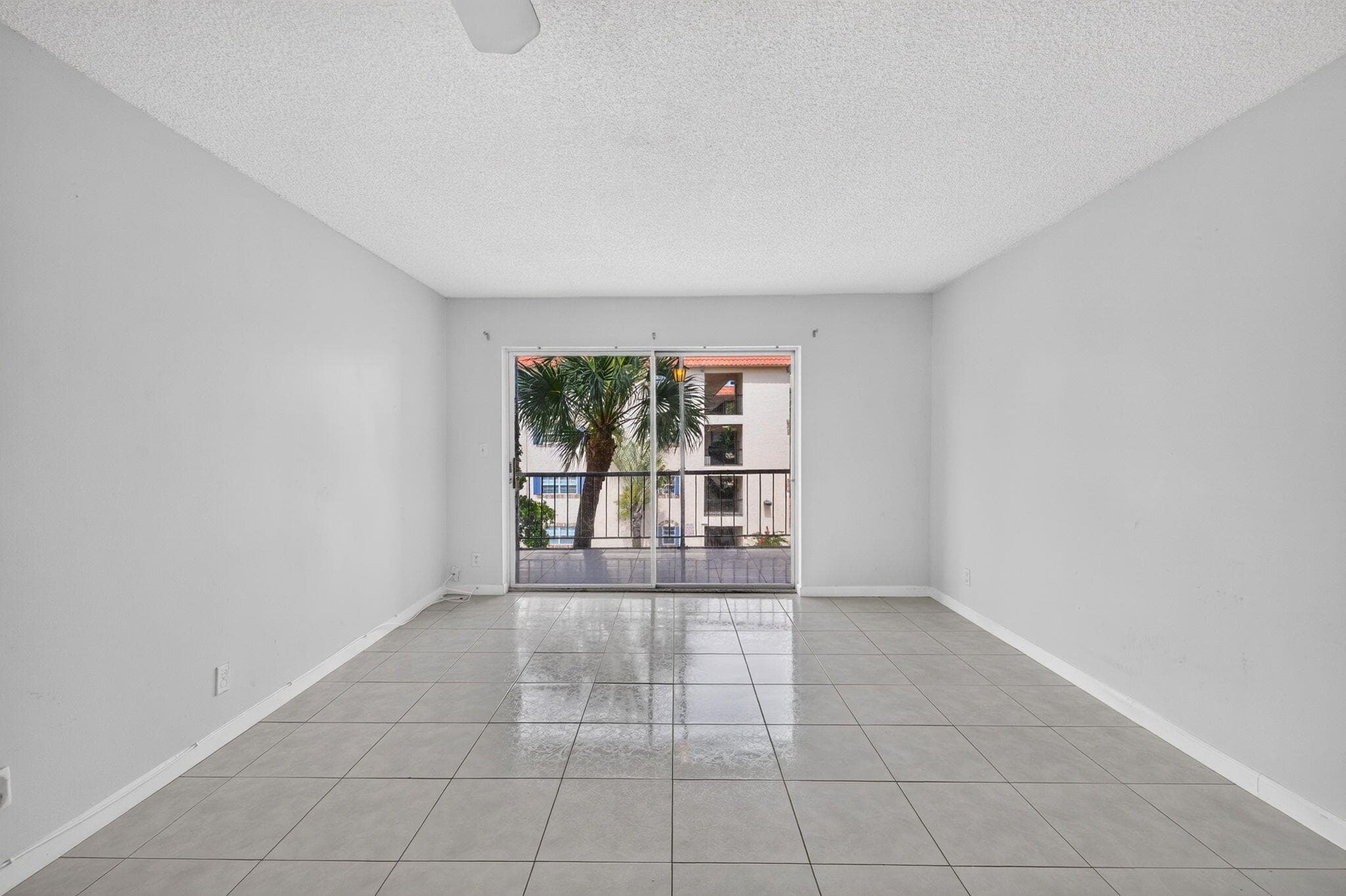 660 Tennis Club Drive 303, Fort Lauderdale, FL 33311 — photo 7 of 30