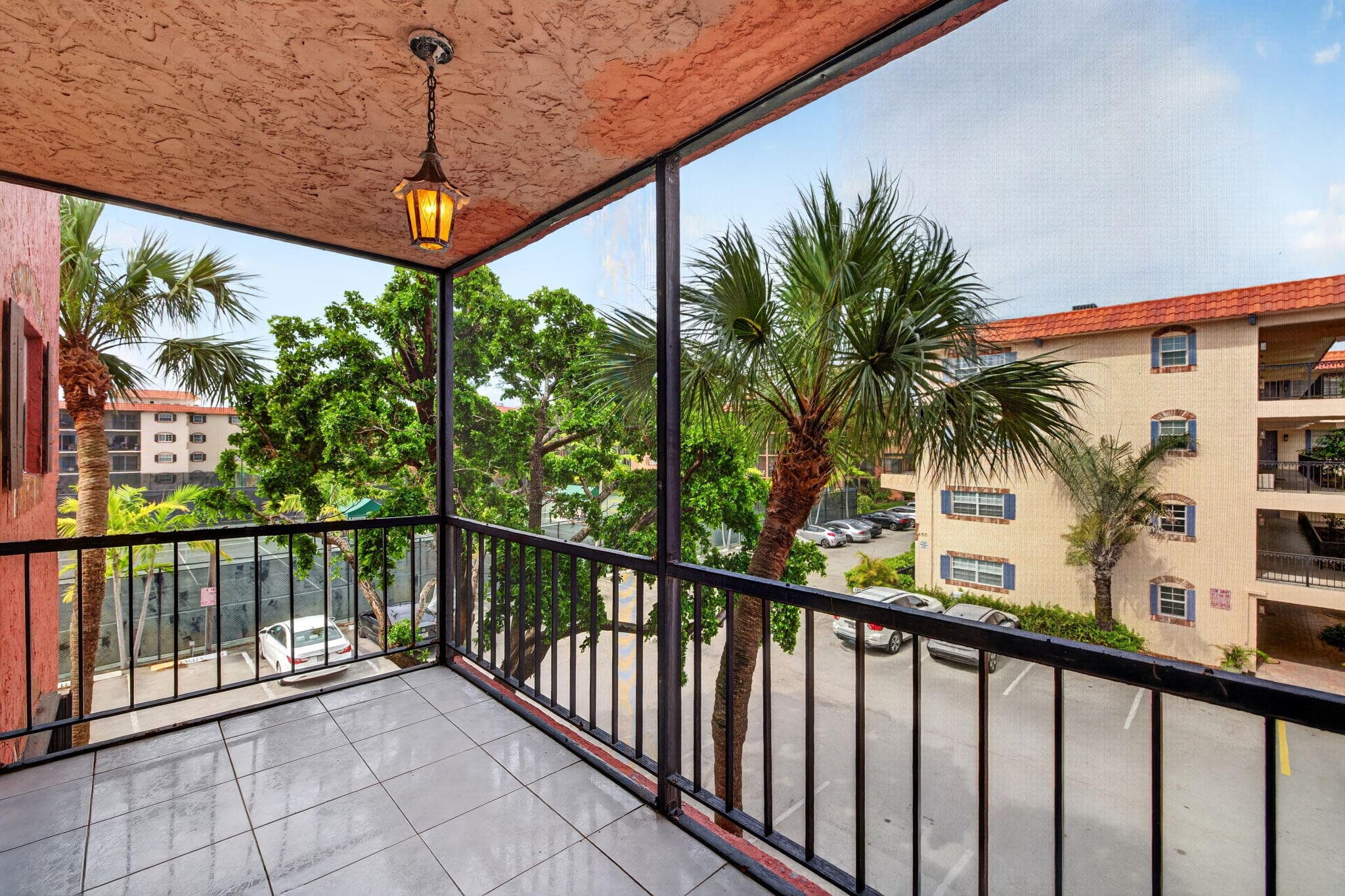 660 Tennis Club Drive 303, Fort Lauderdale, FL 33311 — photo 8 of 30