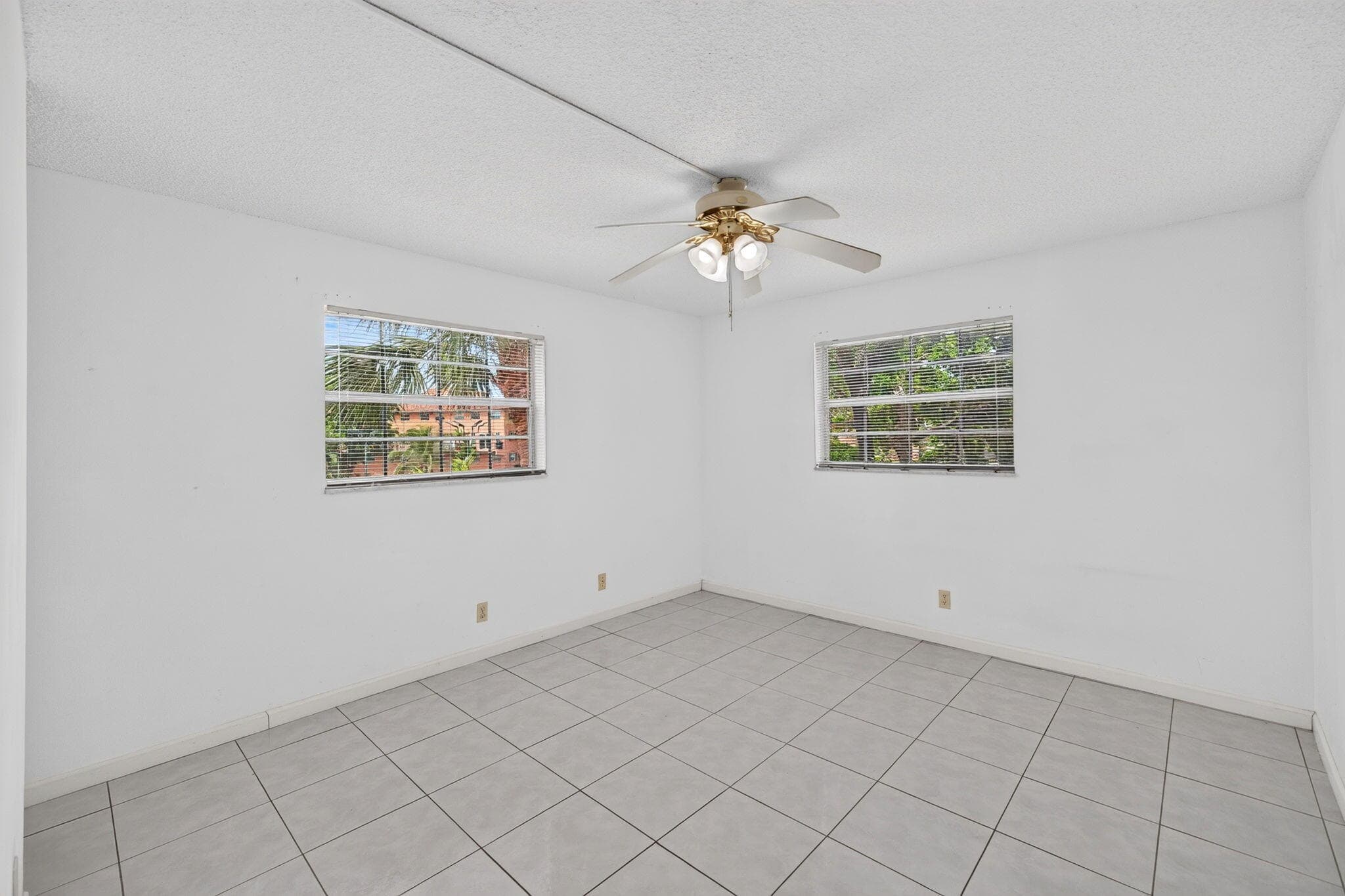 660 Tennis Club Drive 303, Fort Lauderdale, FL 33311 — photo 10 of 30