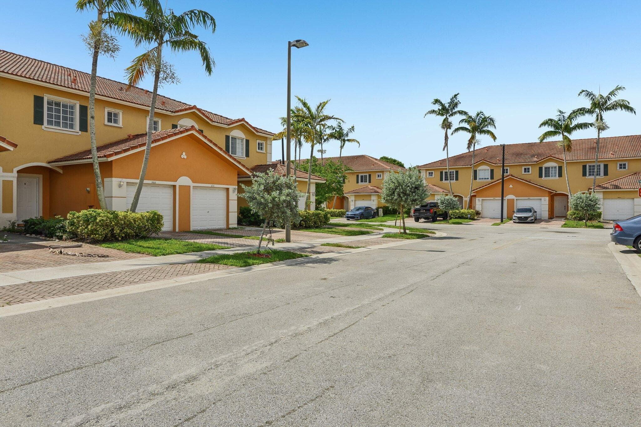 560 St Tropez Lane, Margate, FL 33068 — photo 4 of 32