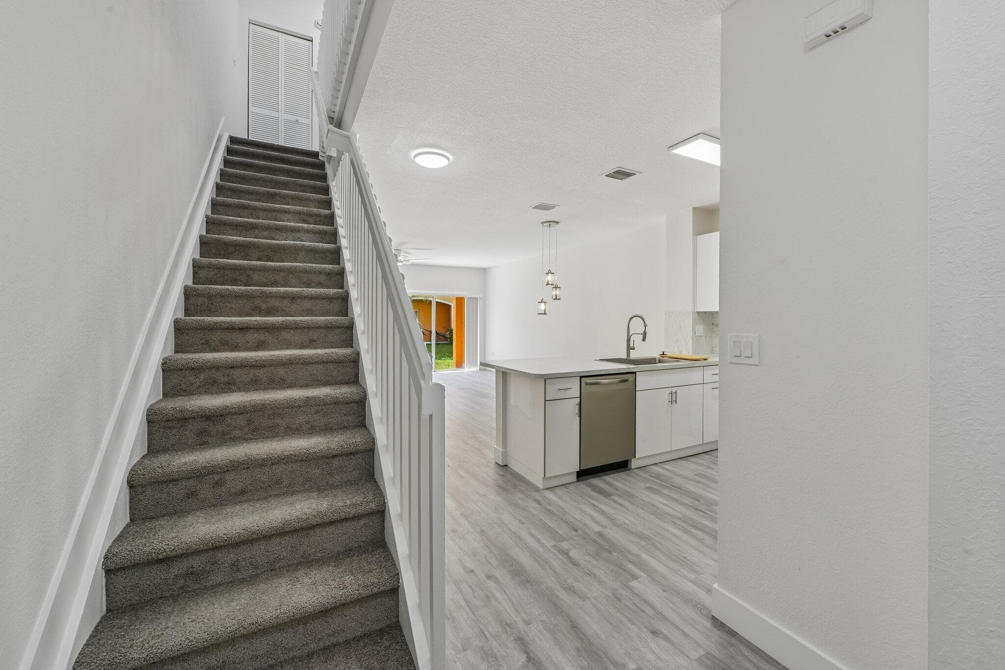 560 St Tropez Lane, Margate, FL 33068 — photo 5 of 32