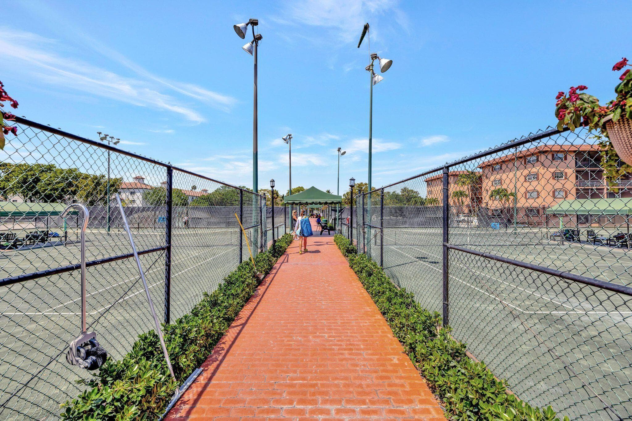 660 Tennis Club Drive 303, Fort Lauderdale, FL 33311 — photo 18 of 30