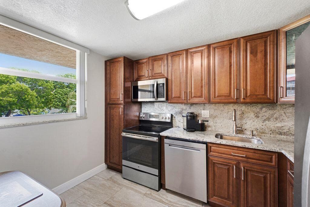 3801 Environ Boulevard, Lauderhill, FL 33319 — photo 16 of 30