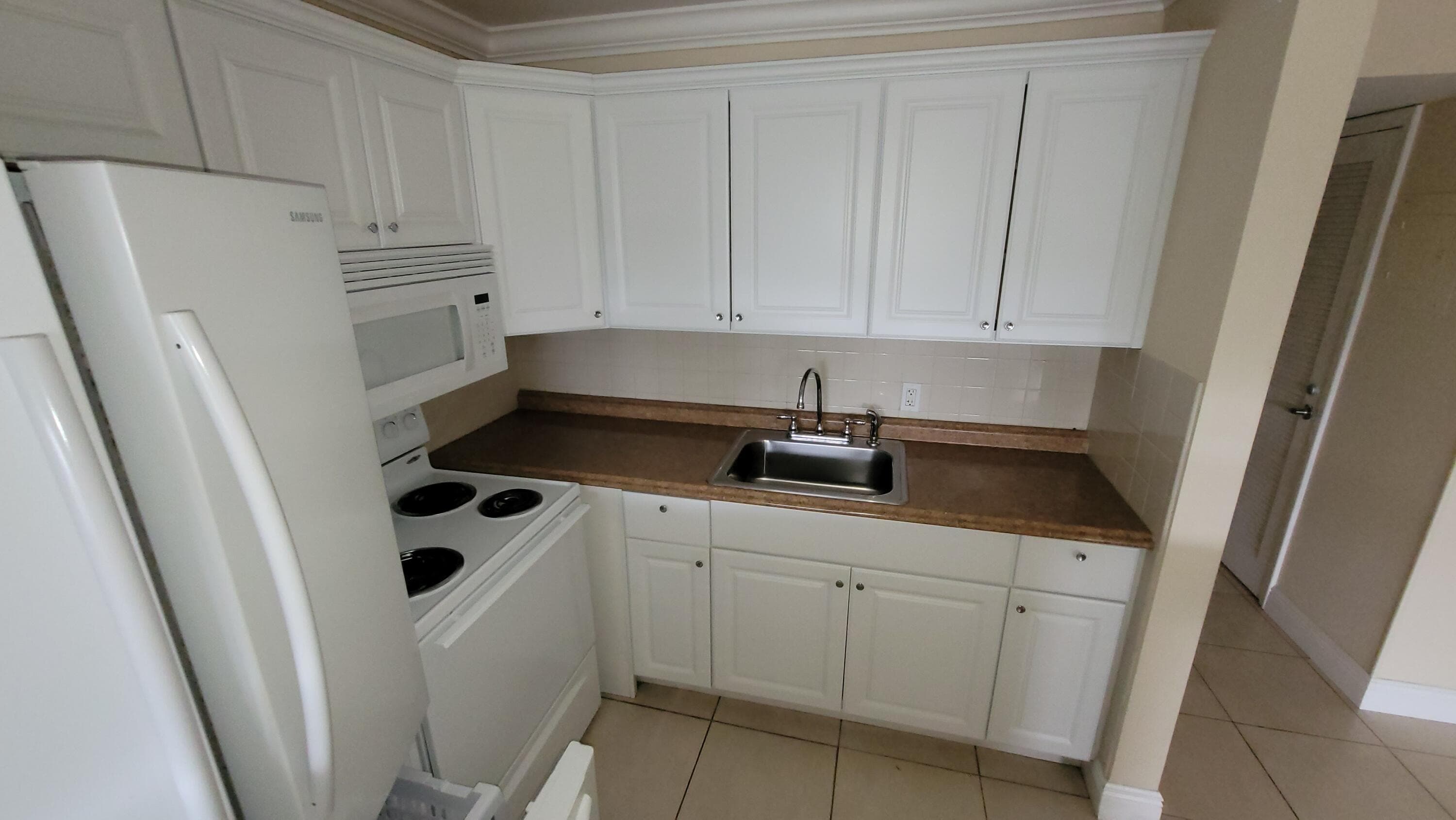 375 Camden P, West Palm Beach, FL 33417 — photo 5 of 31
