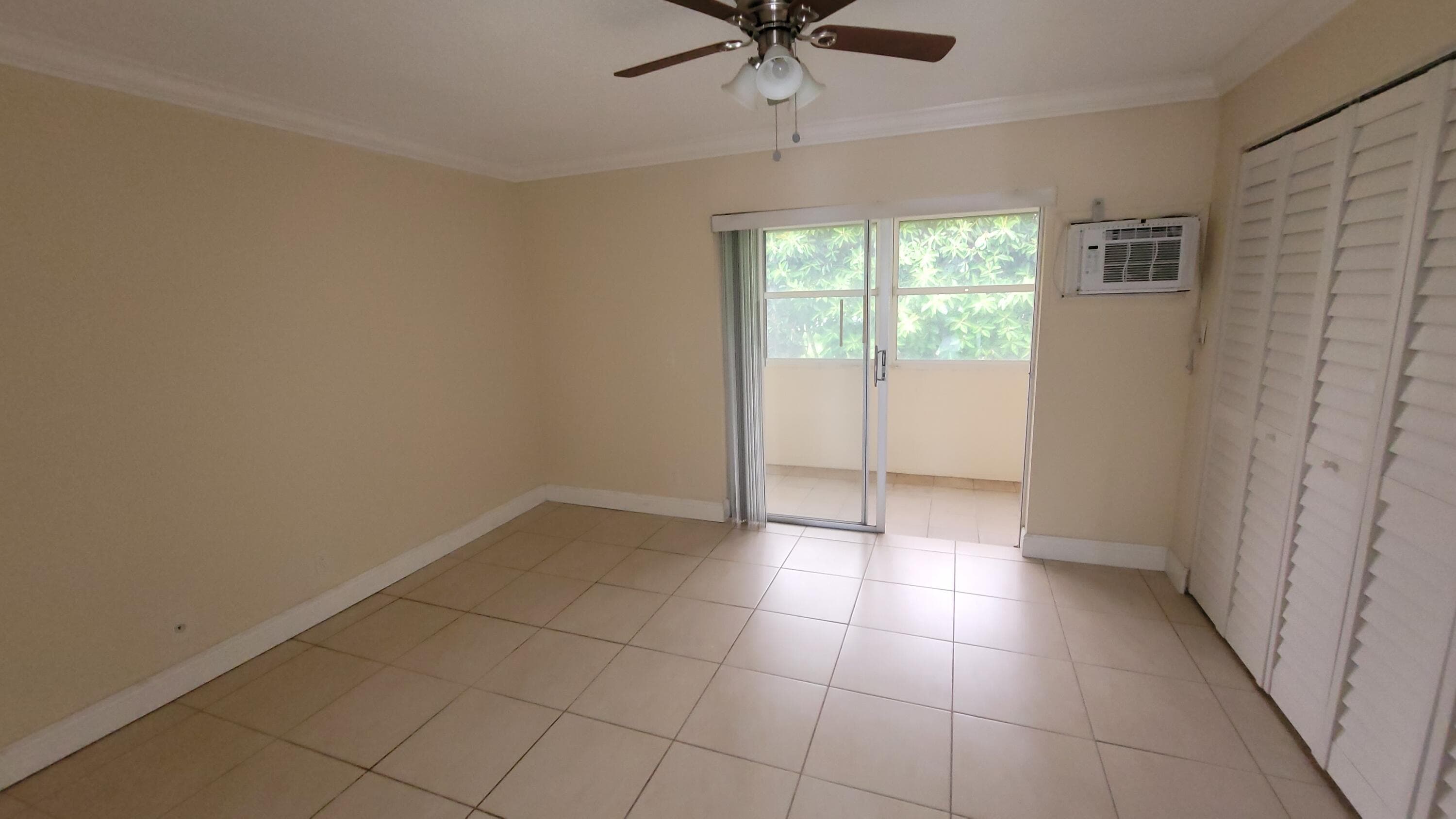 375 Camden P, West Palm Beach, FL 33417 — photo 7 of 31