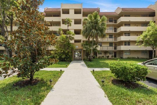 3801 Environ Boulevard, Lauderhill, FL 33319 — photo 22 of 30