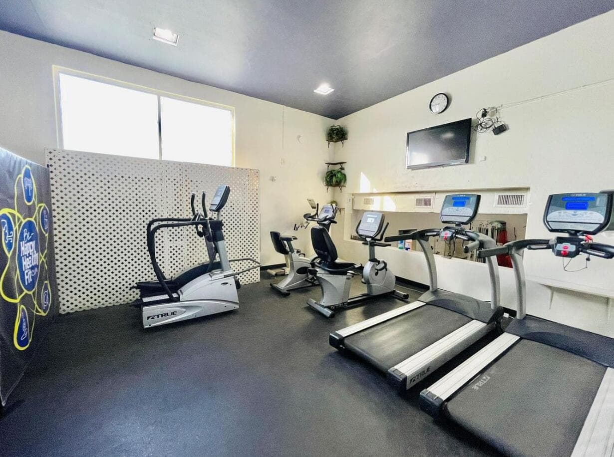 660 Tennis Club Drive 303, Fort Lauderdale, FL 33311 — photo 28 of 30