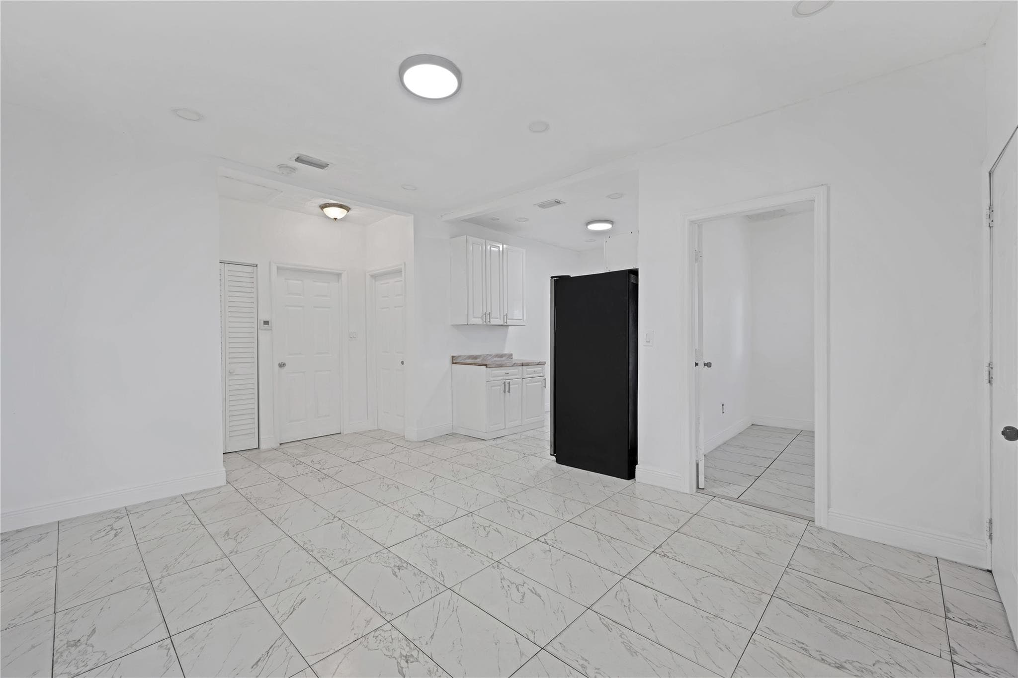 1114 NW 39th Street, Miami, FL 33127 — photo 4 of 23