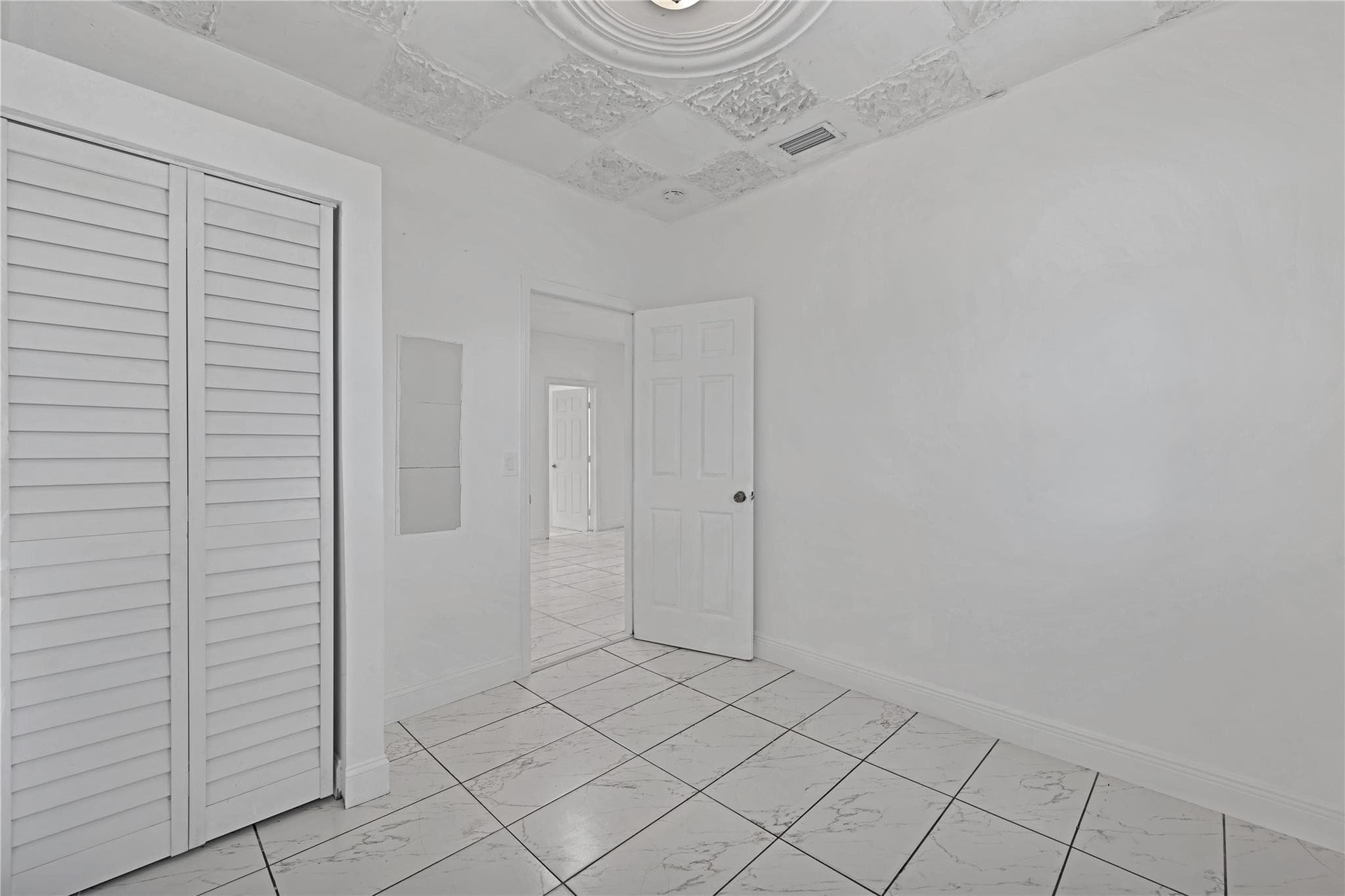 1114 NW 39th Street, Miami, FL 33127 — photo 11 of 23