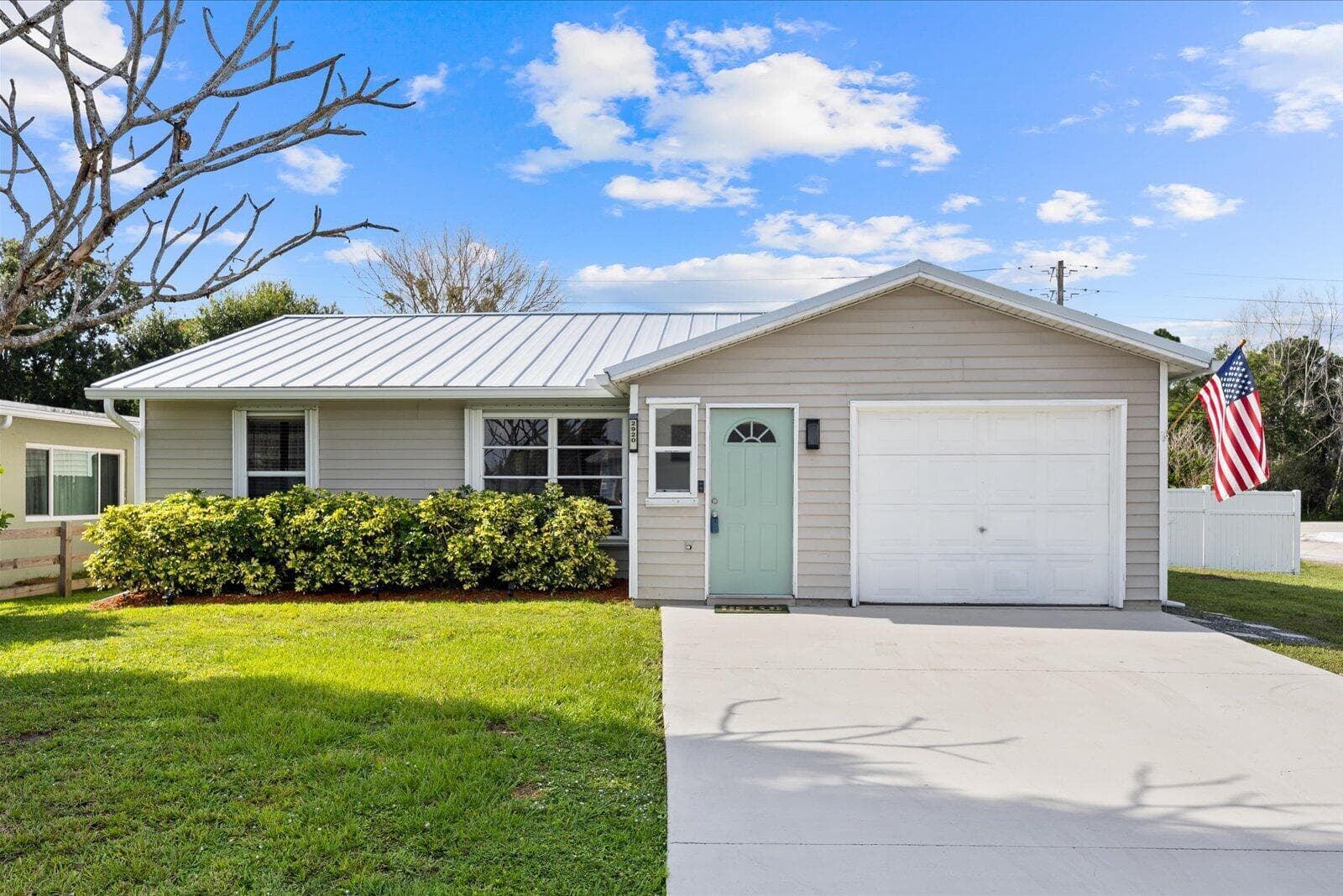 2920 SE Cypress Street, Stuart, FL 34997 — photo