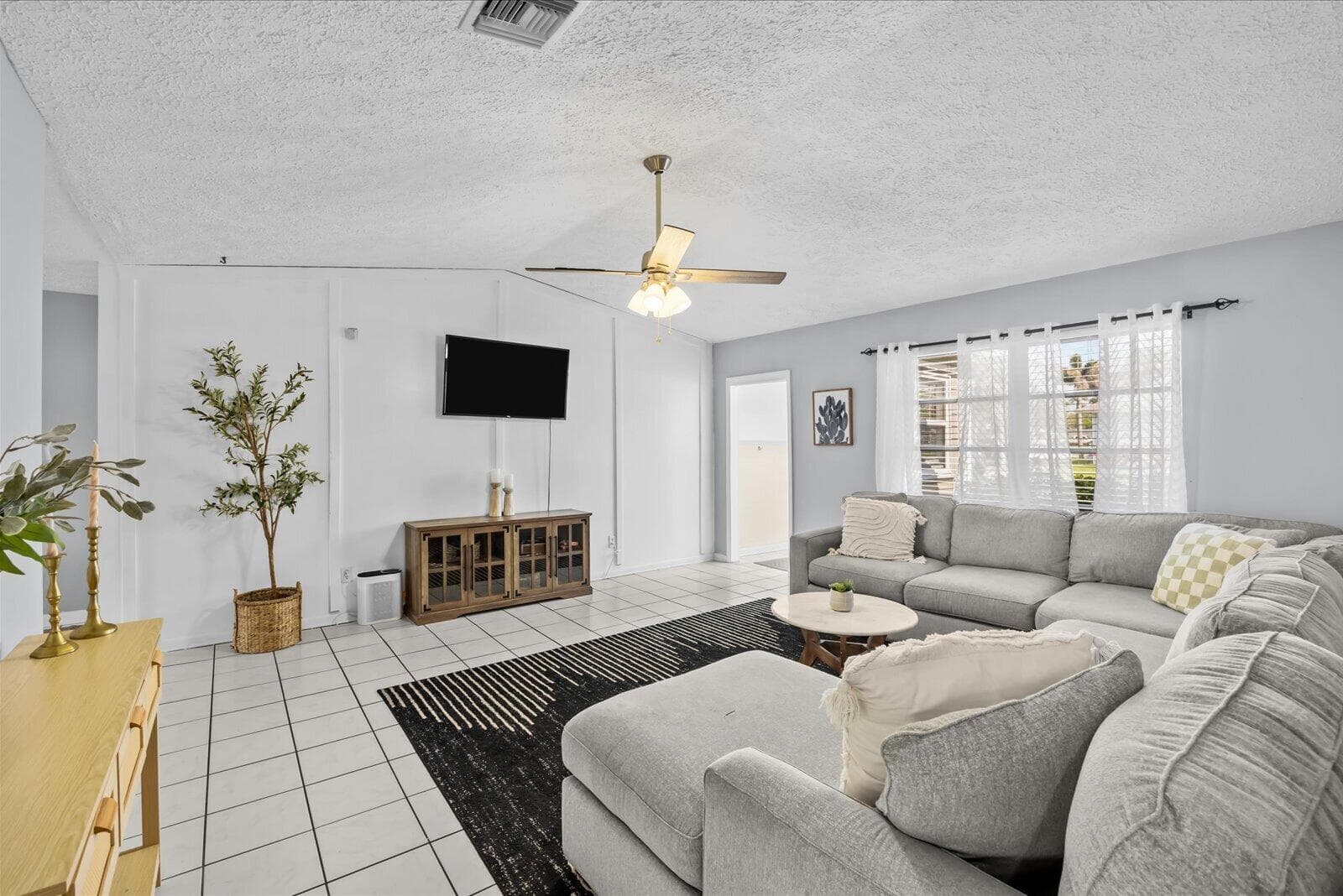 2920 SE Cypress Street, Stuart, FL 34997 — photo 5 of 38