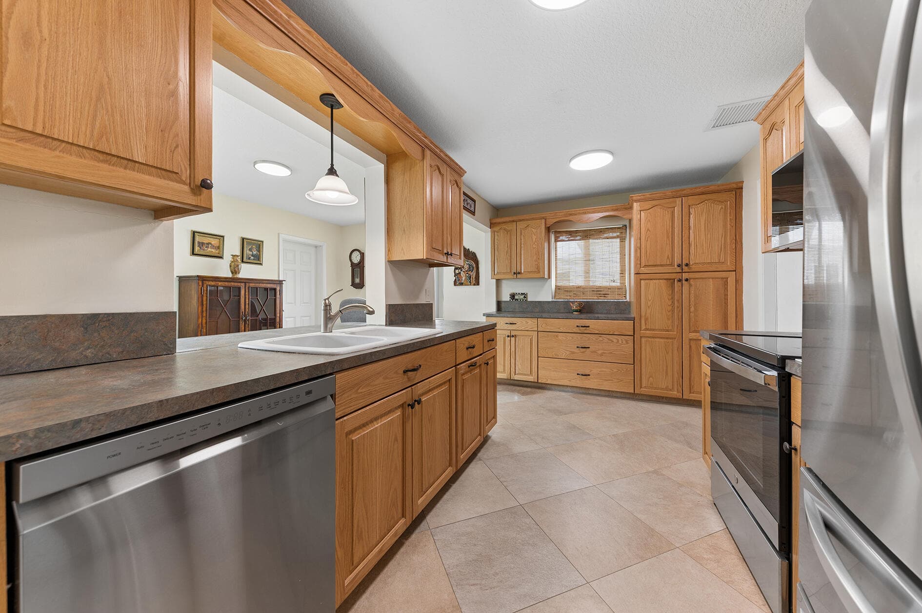 709 SW 15th Street, Boynton Beach, FL 33426 — photo 4 of 11