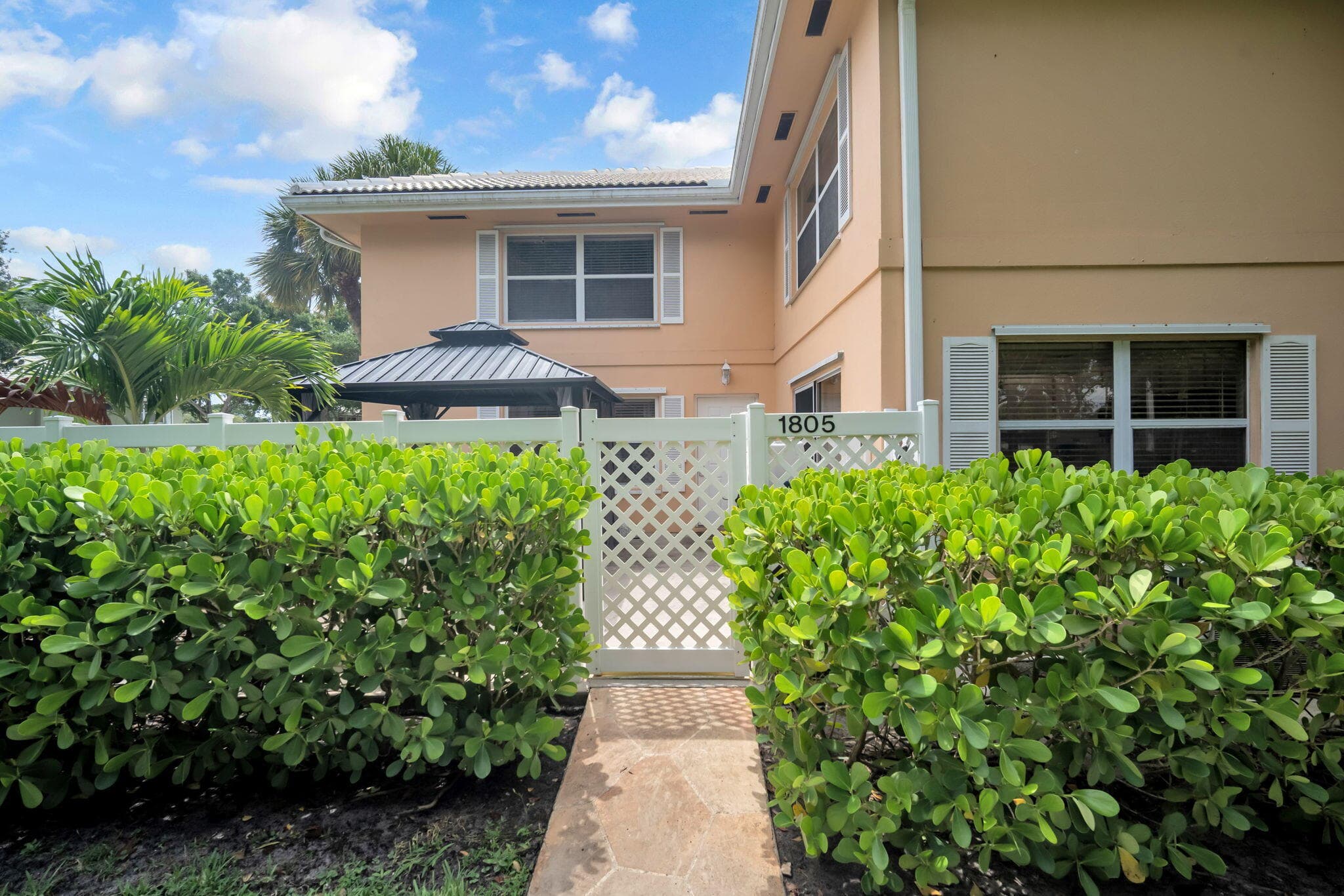 1805 Middleton Way, West Palm Beach, FL 33409 — photo 4 of 31