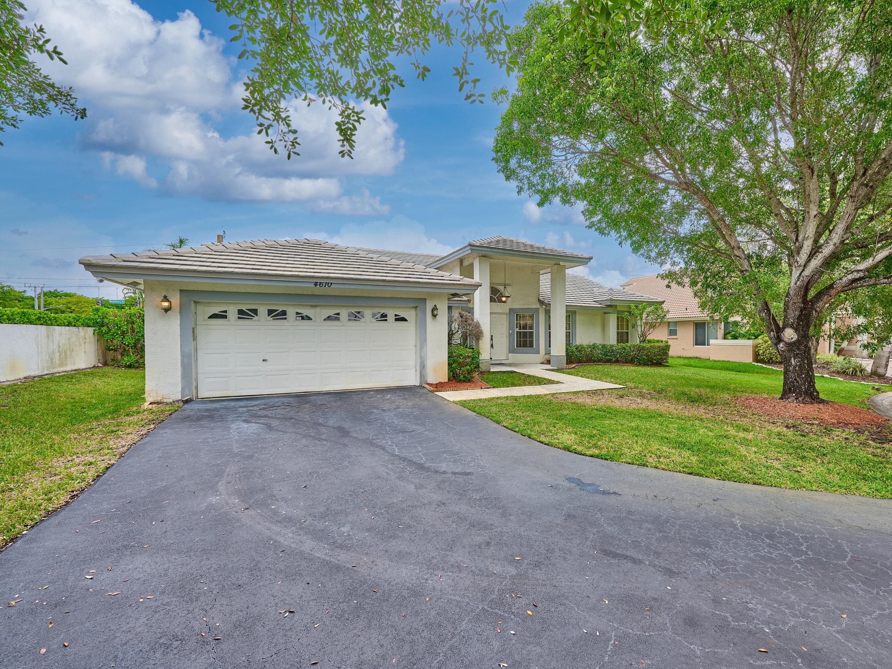 4610 NW 100th Way, Coral Springs, FL 33076 — photo 7 of 90