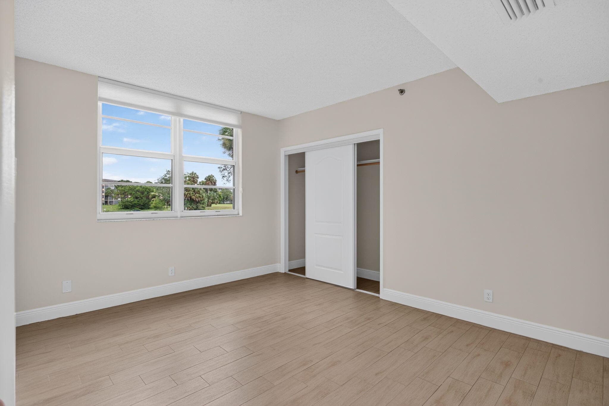 3520 Oaks Way 110, Pompano Beach, FL 33069 — photo 24 of 54