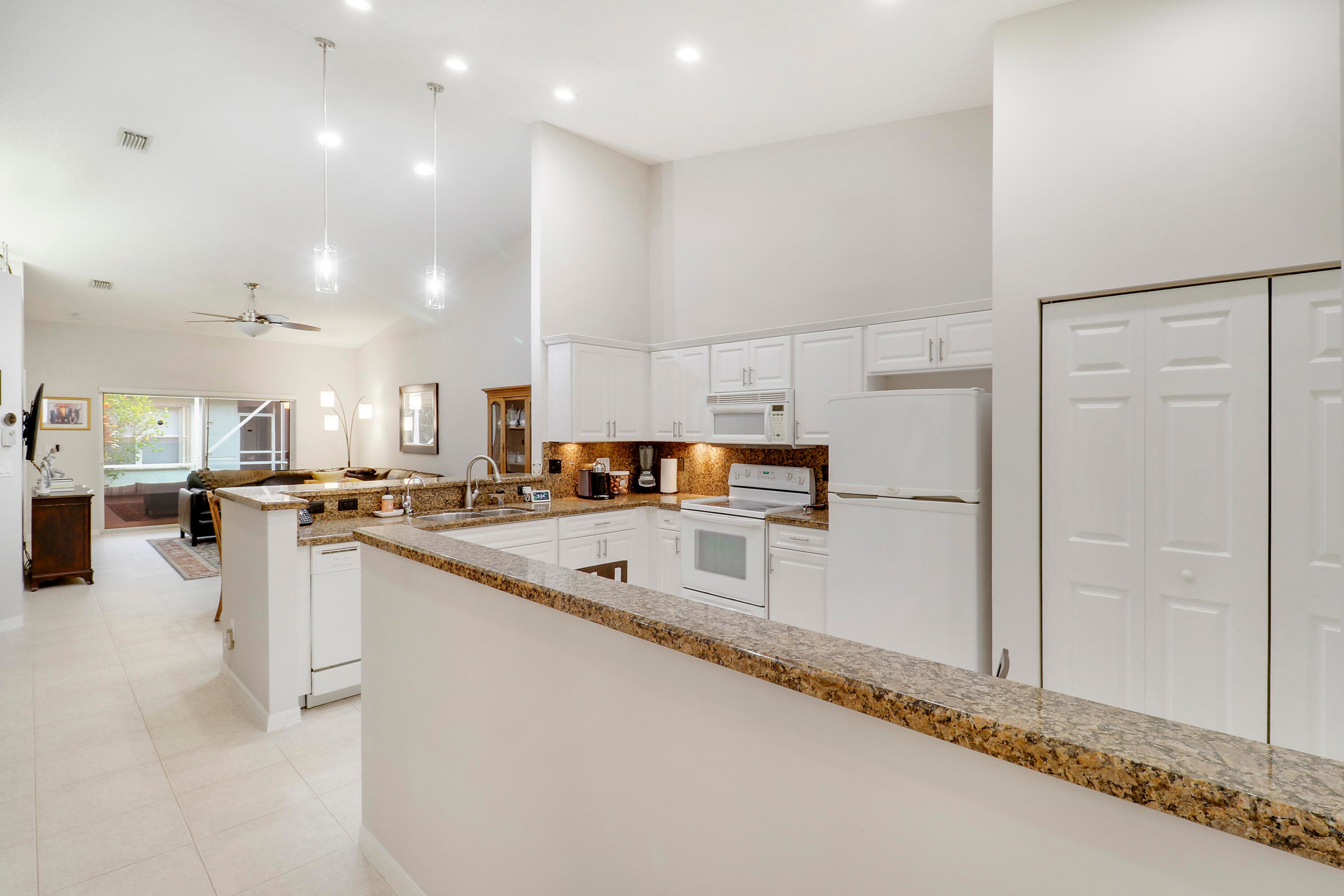8063 Dolomtian Way, Boynton Beach, FL 33472 — photo 11 of 66