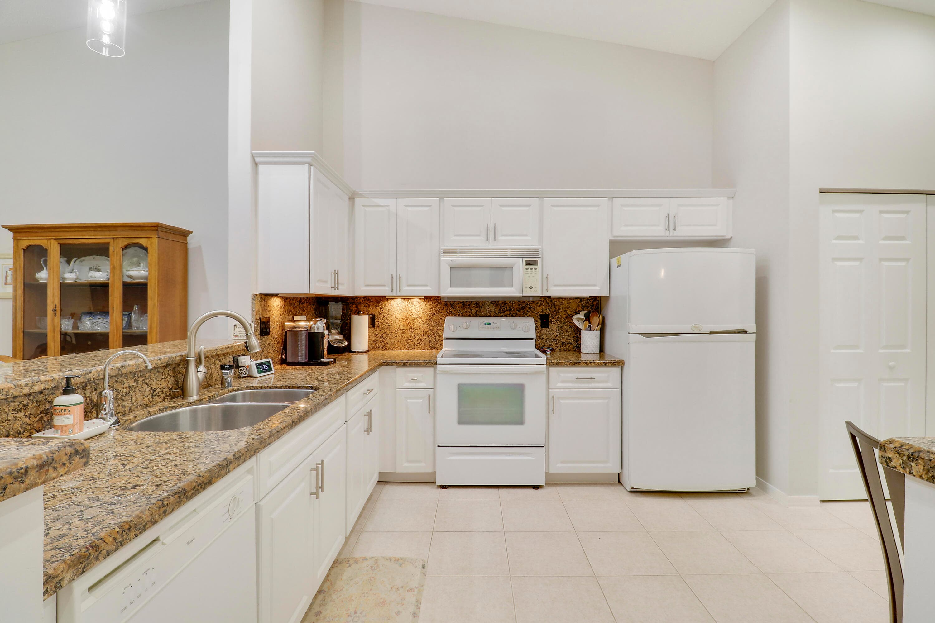 8063 Dolomtian Way, Boynton Beach, FL 33472 — photo 13 of 66