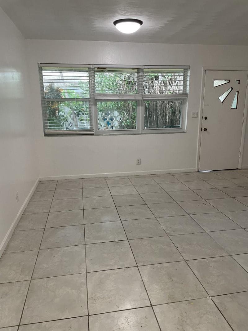 1518 Grant Street 1, Hollywood, FL 33020 — photo 6 of 6