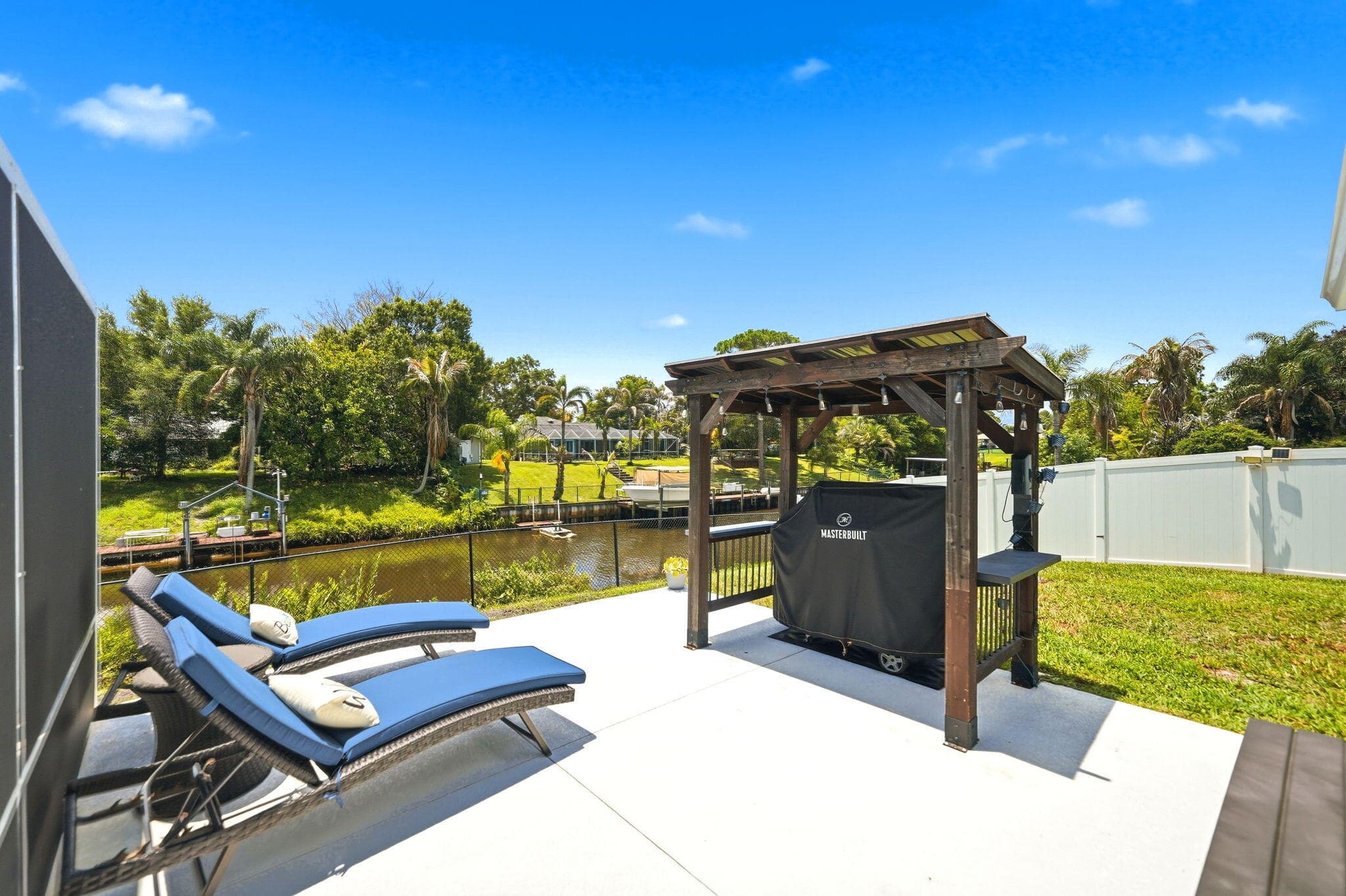 186 NE Dominican Terrace, FL 34983 — photo 12 of 52