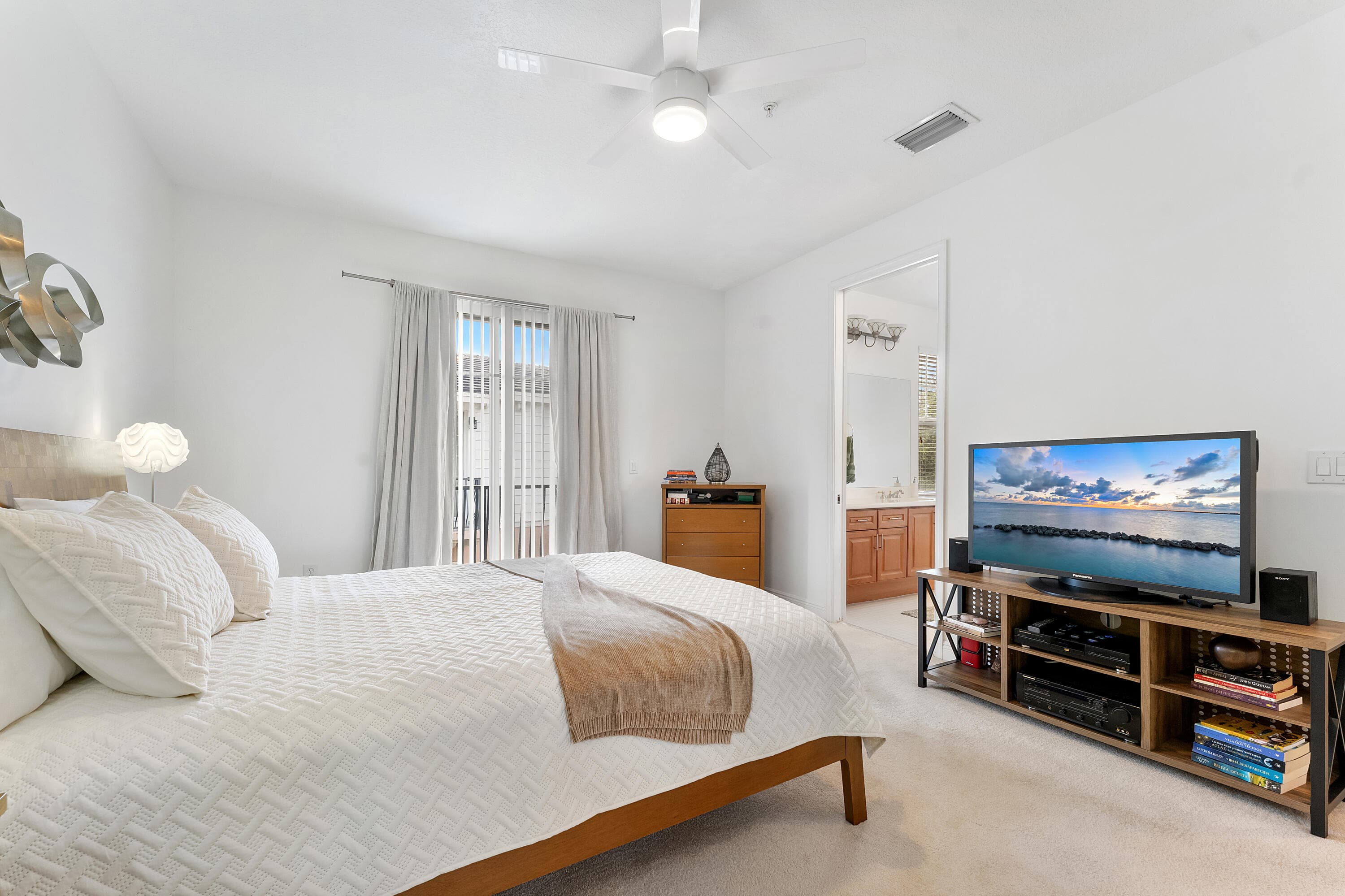 638 NW 38th Circle, Boca Raton, FL 33431 — photo 12 of 57