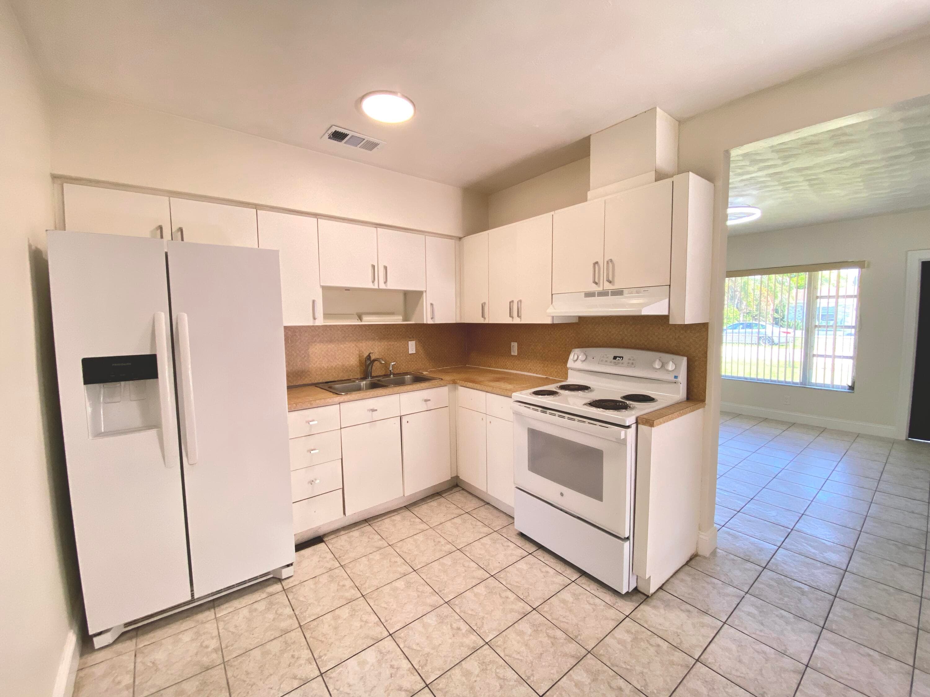 6751 Liberty Street, Hollywood, FL 33024 — photo 15 of 27