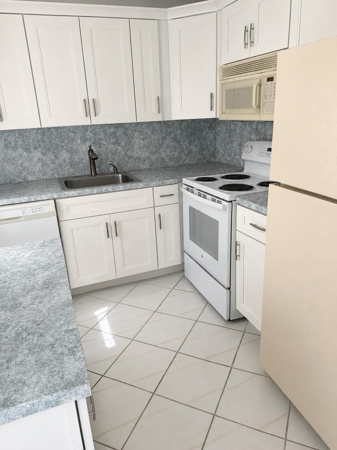 305 Fanshaw H, Boca Raton, FL 33434 — photo