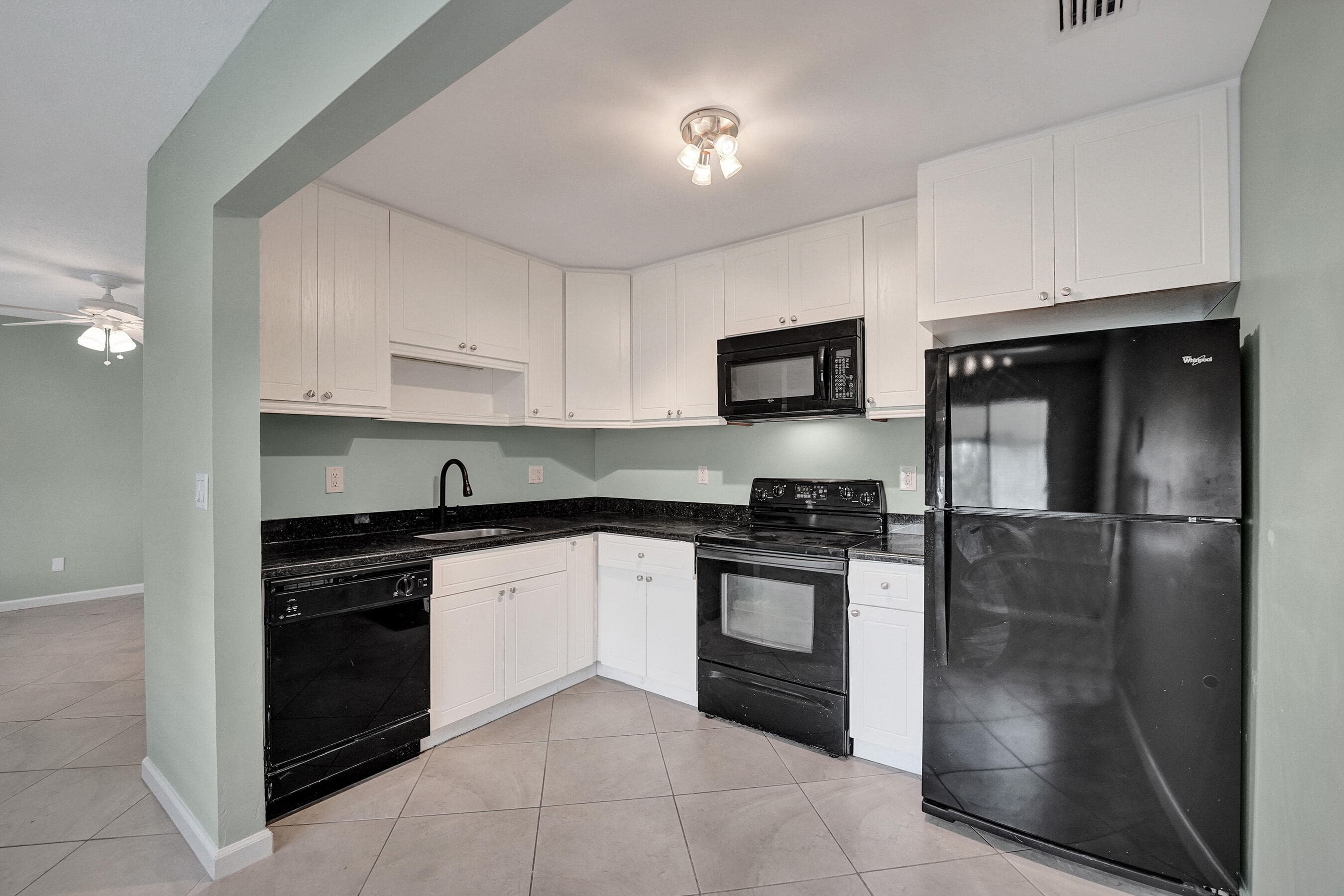 1250 Miami Road 11, Fort Lauderdale, FL 33316 — photo 14 of 38