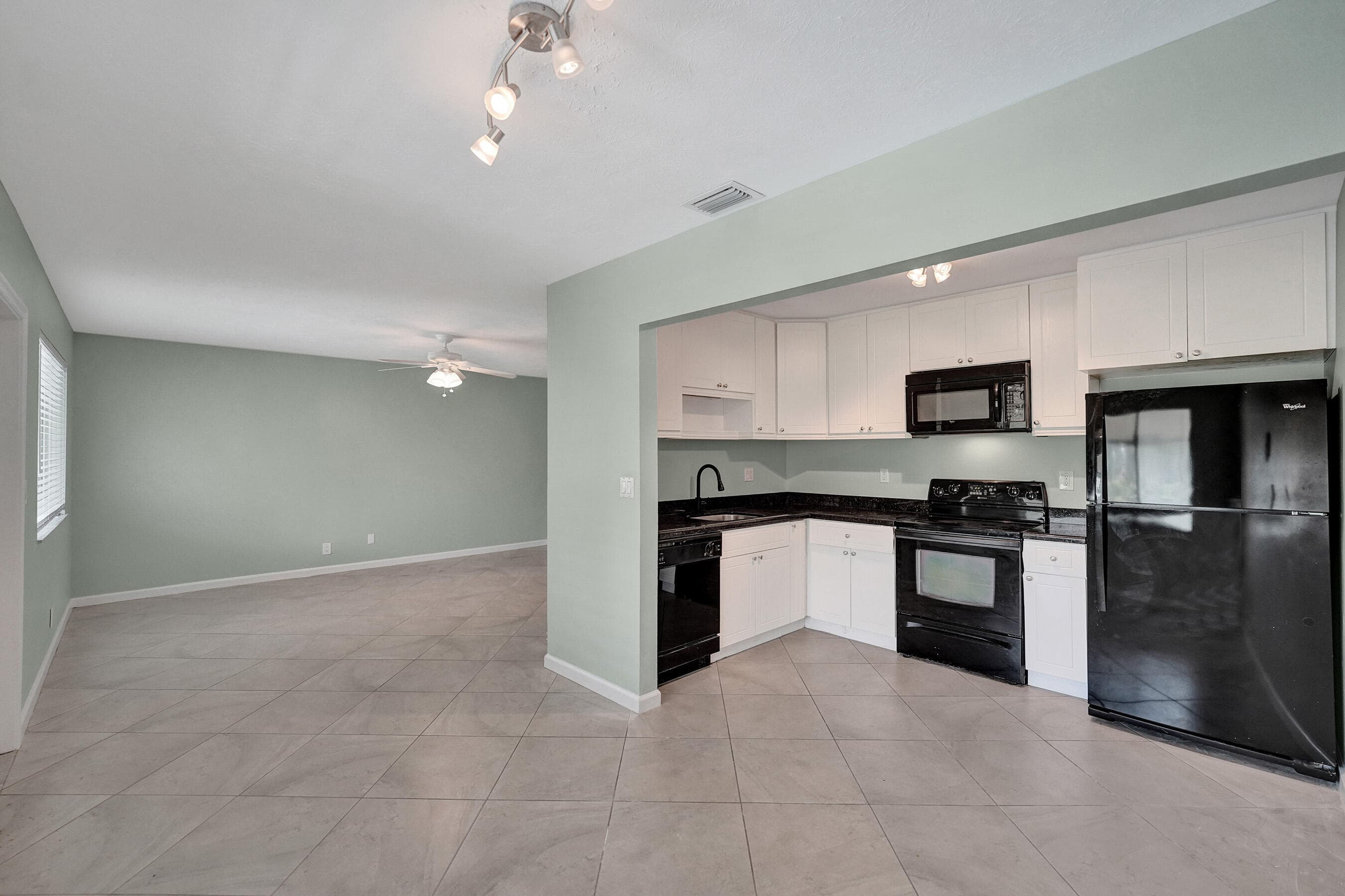 1250 Miami Road 11, Fort Lauderdale, FL 33316 — photo 13 of 38