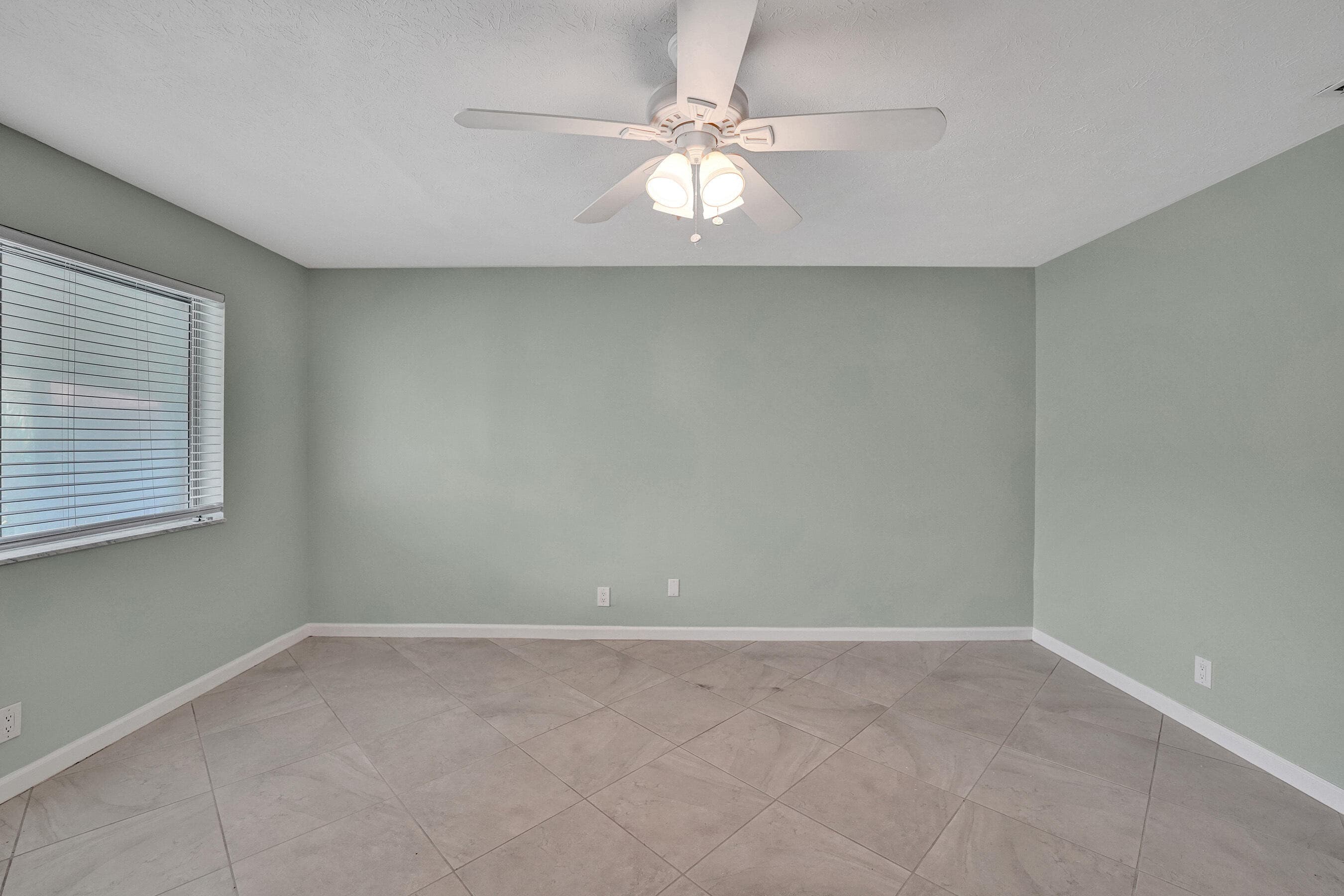 1250 Miami Road 11, Fort Lauderdale, FL 33316 — photo 8 of 38
