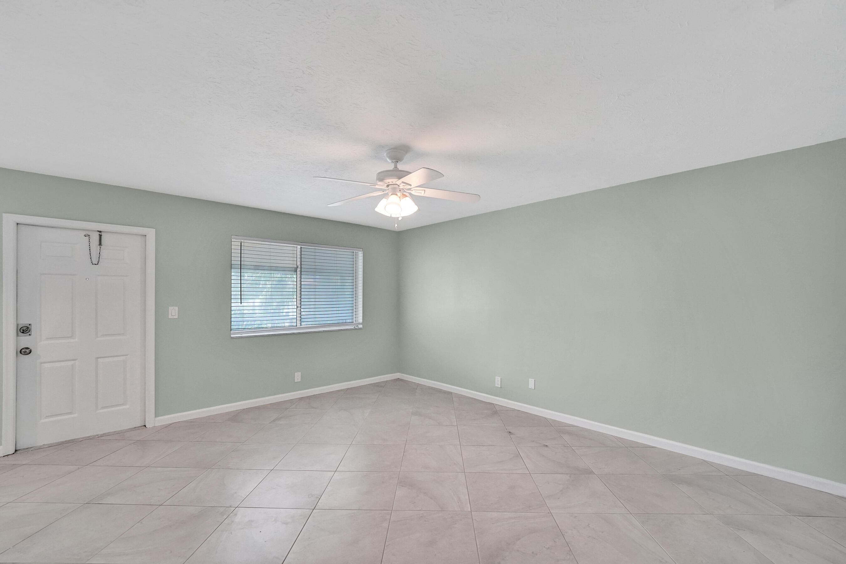 1250 Miami Road 11, Fort Lauderdale, FL 33316 — photo 11 of 38