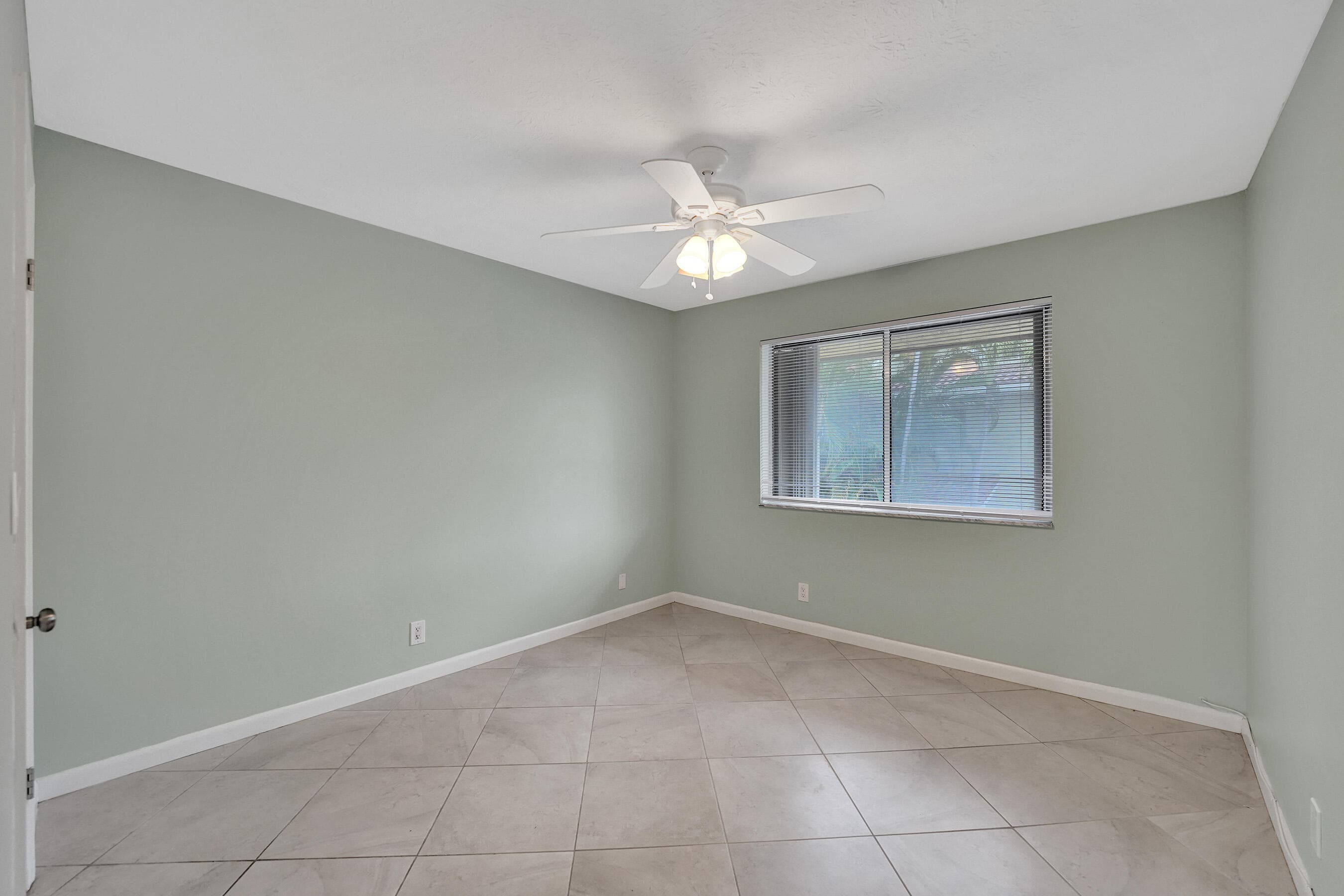 1250 Miami Road 11, Fort Lauderdale, FL 33316 — photo 24 of 38