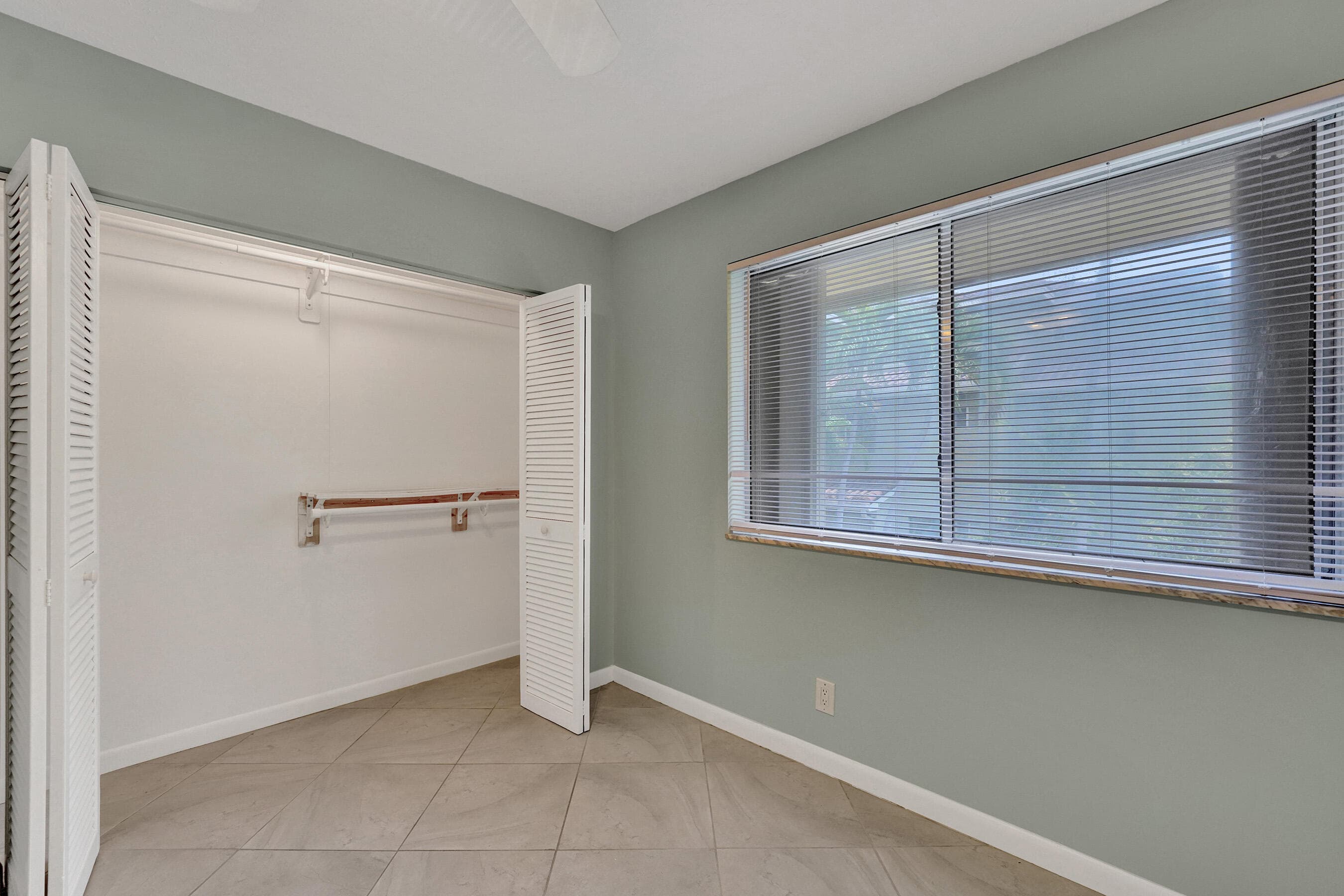 1250 Miami Road 11, Fort Lauderdale, FL 33316 — photo 23 of 38
