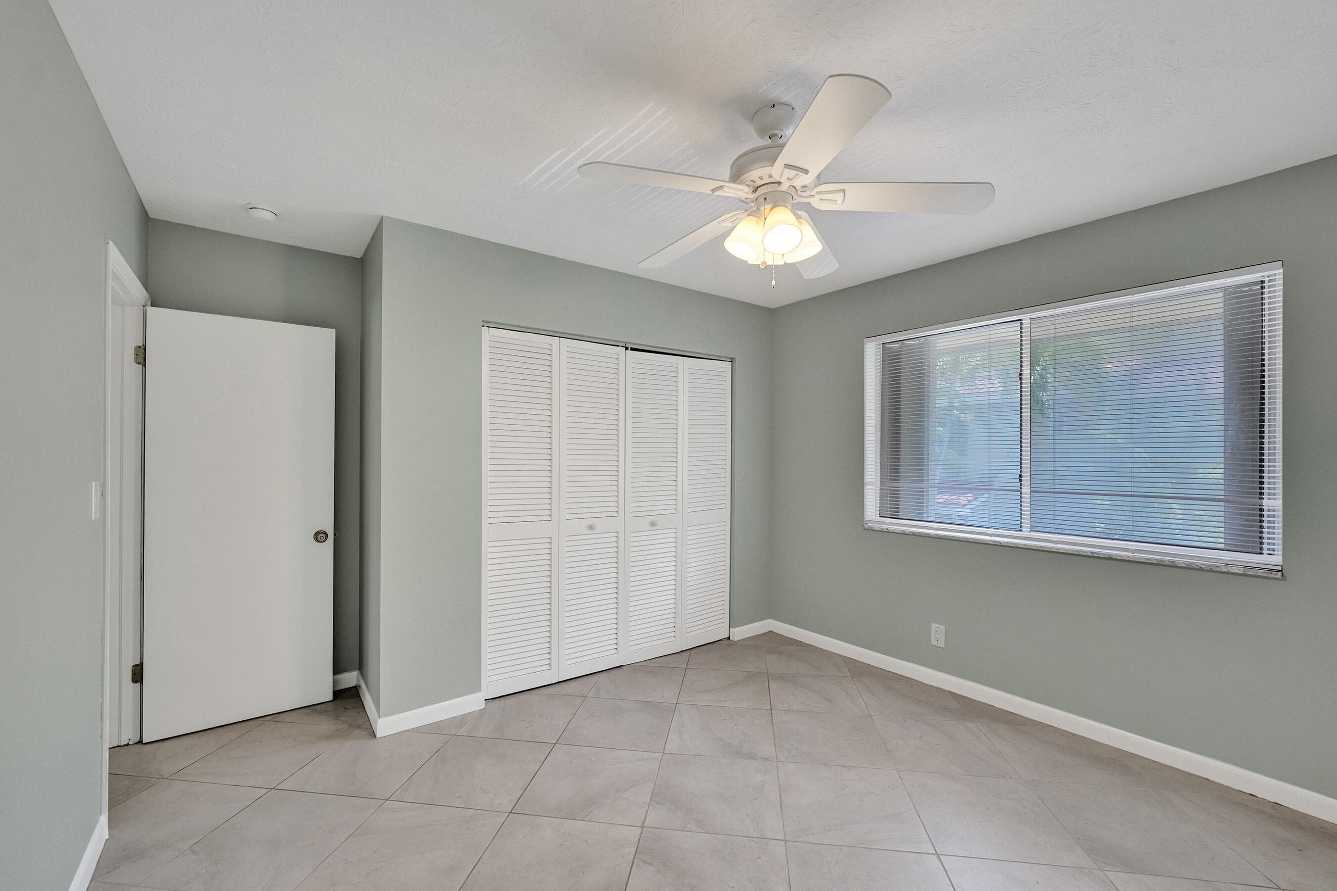 1250 Miami Road 11, Fort Lauderdale, FL 33316 — photo 27 of 38