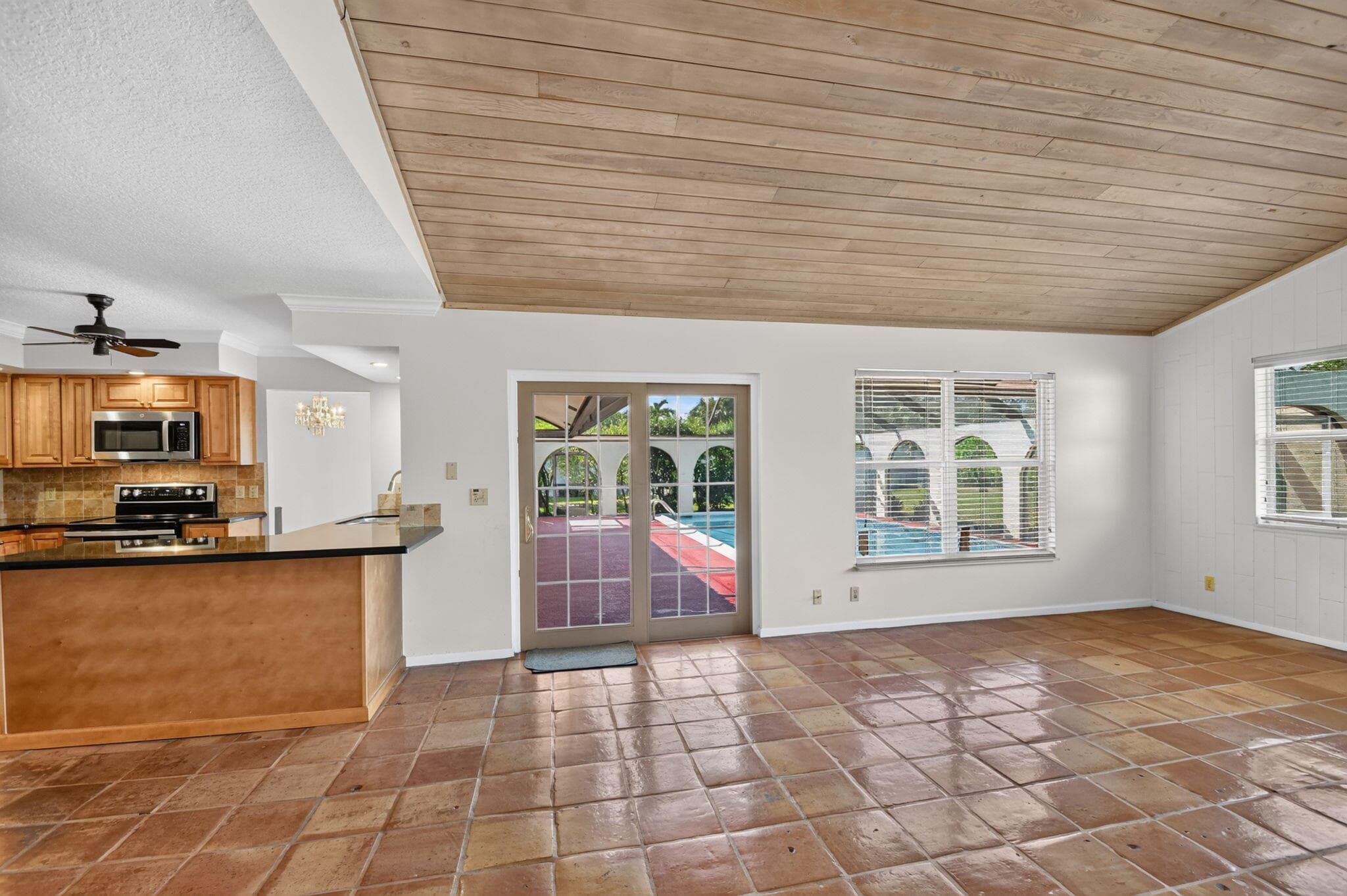 2400 SW 23rd Cranbrook Drive, Boynton Beach, FL 33436 — photo 25 of 106