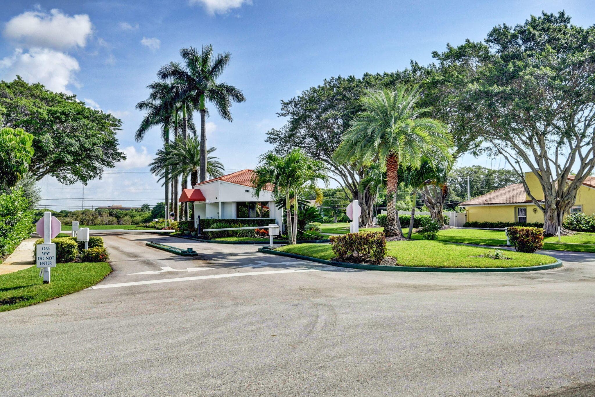 2400 SW 23rd Cranbrook Drive, Boynton Beach, FL 33436 — photo 89 of 106