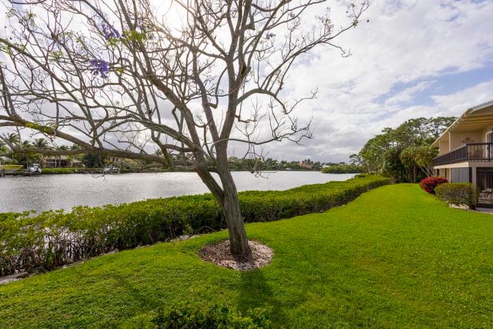 18369 SE Wood Haven Lane E, Jupiter, FL 33469 — photo 31 of 37