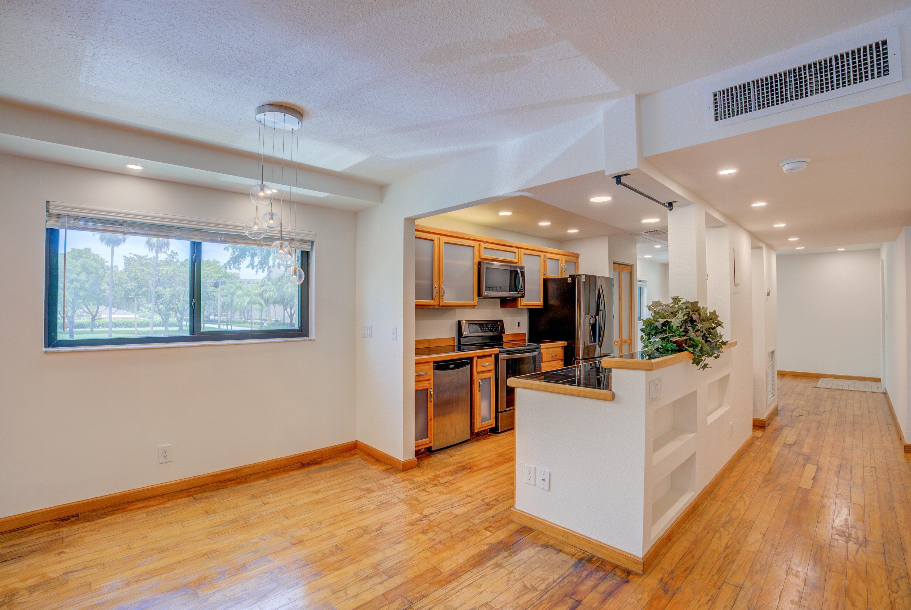 4491 Crystal Lake Drive 201a, Pompano Beach, FL 33064 — photo 7 of 36