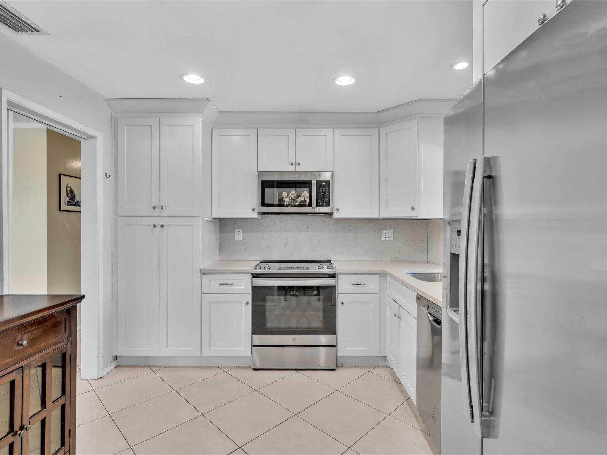641 SE 11th Street, Pompano Beach, FL 33060 — photo 15 of 56