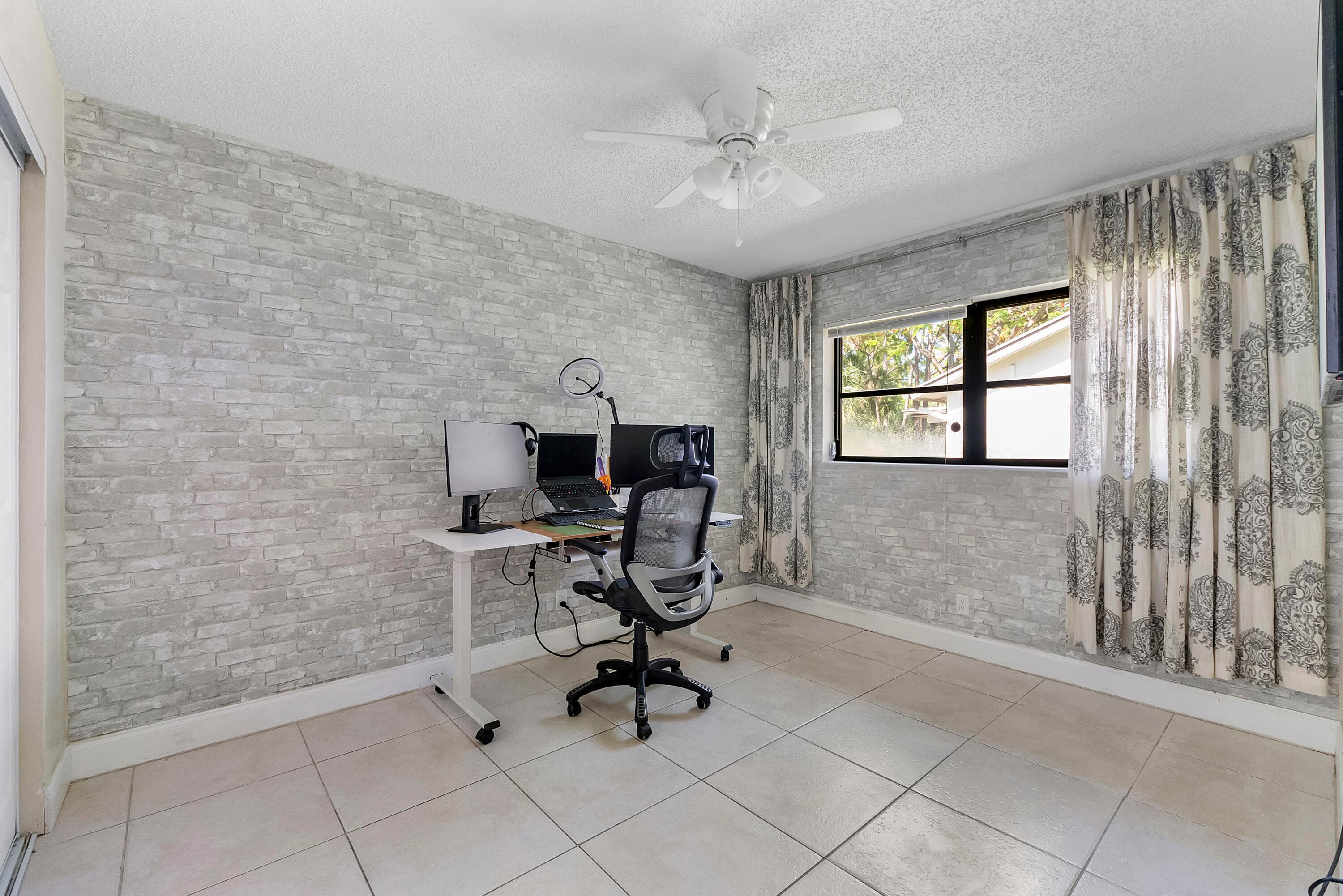 4148 Palm Forest Drive S, Delray Beach, FL 33445 — photo 19 of 46
