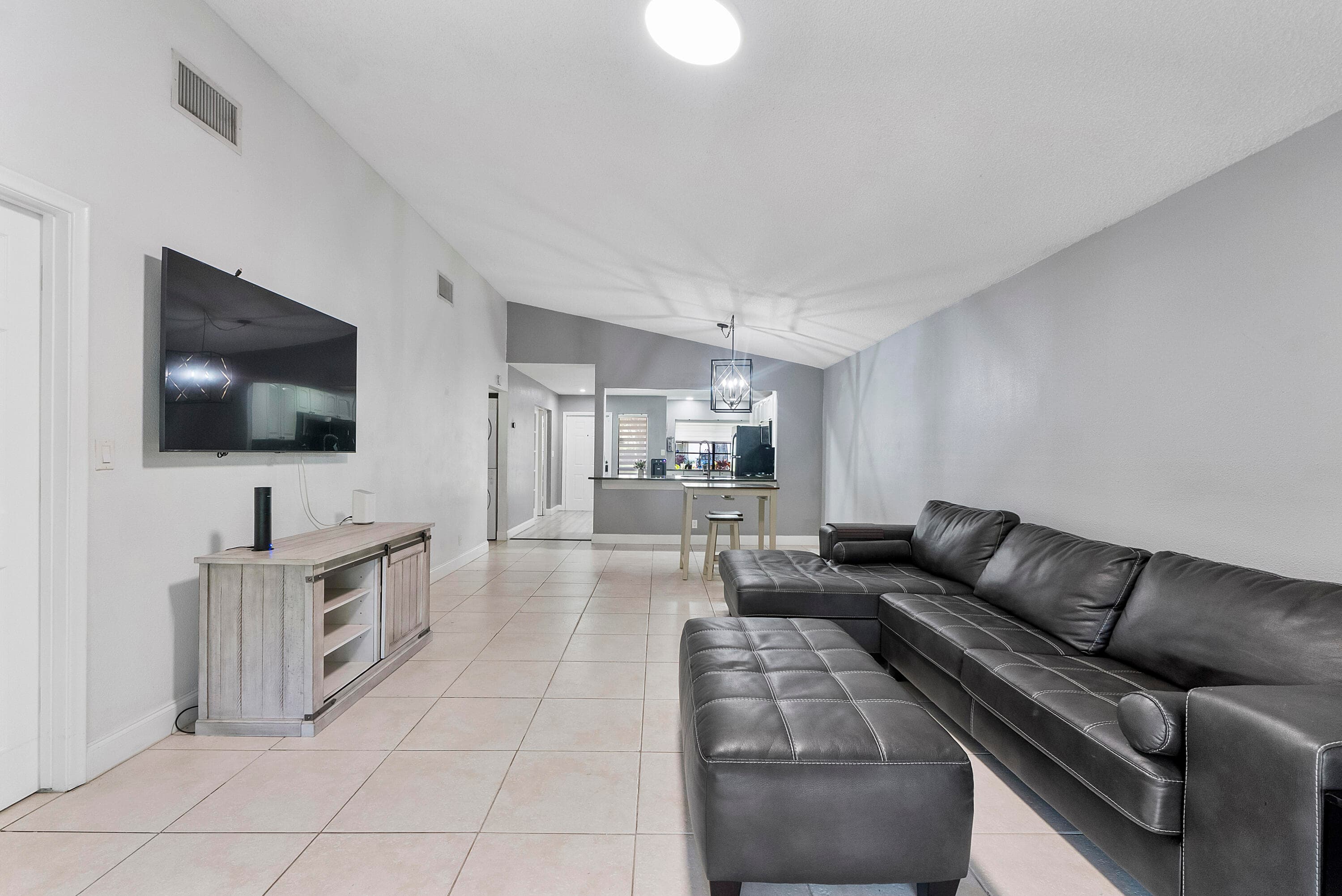 4148 Palm Forest Drive S, Delray Beach, FL 33445 — photo 13 of 46
