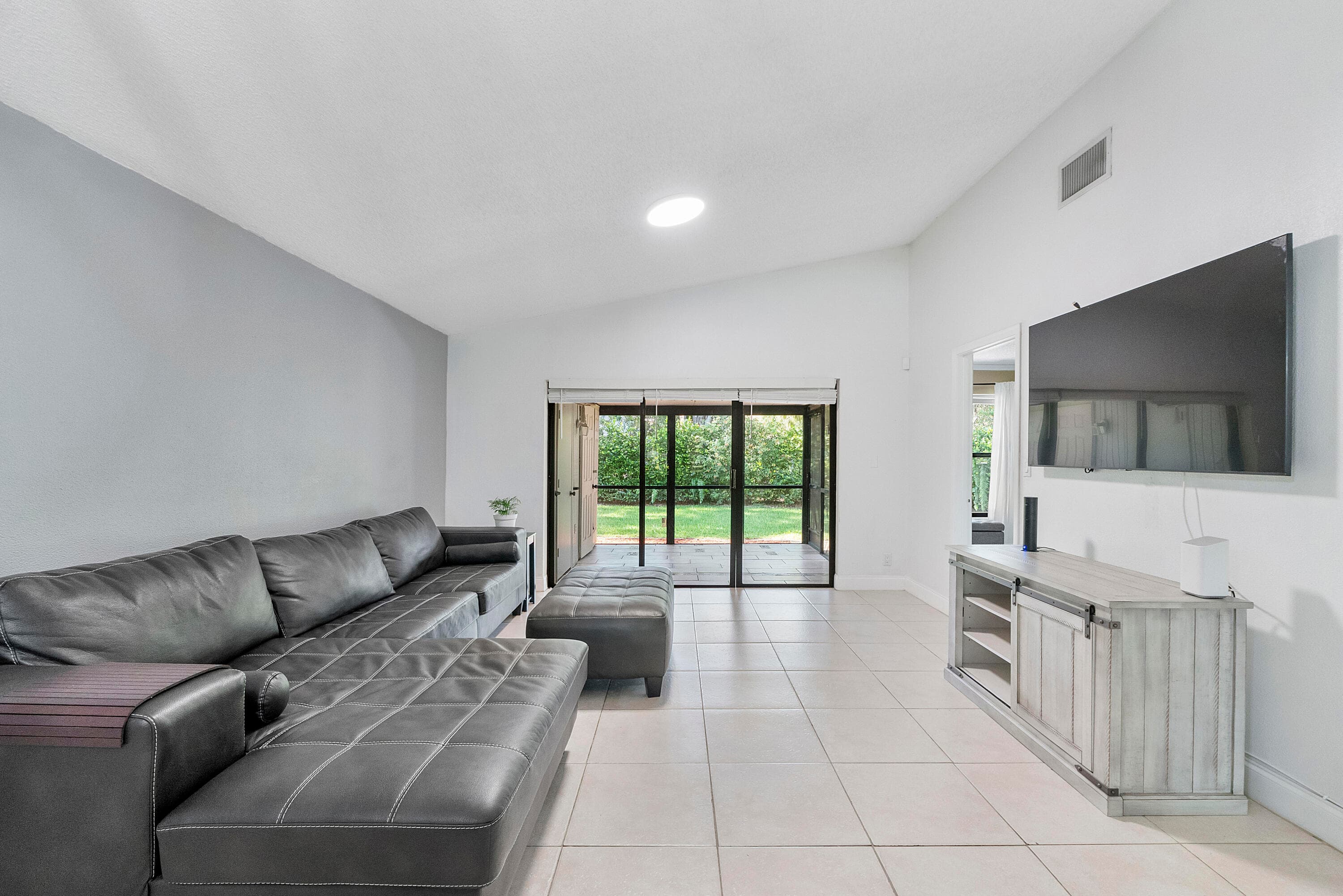 4148 Palm Forest Drive S, Delray Beach, FL 33445 — photo 11 of 46