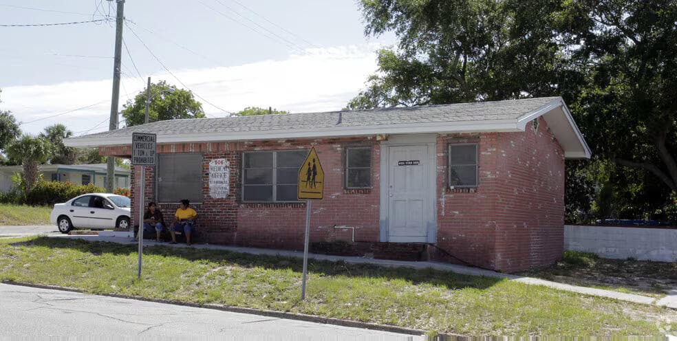 506 N 7th N, Fort Pierce, FL — photo 2 of 2